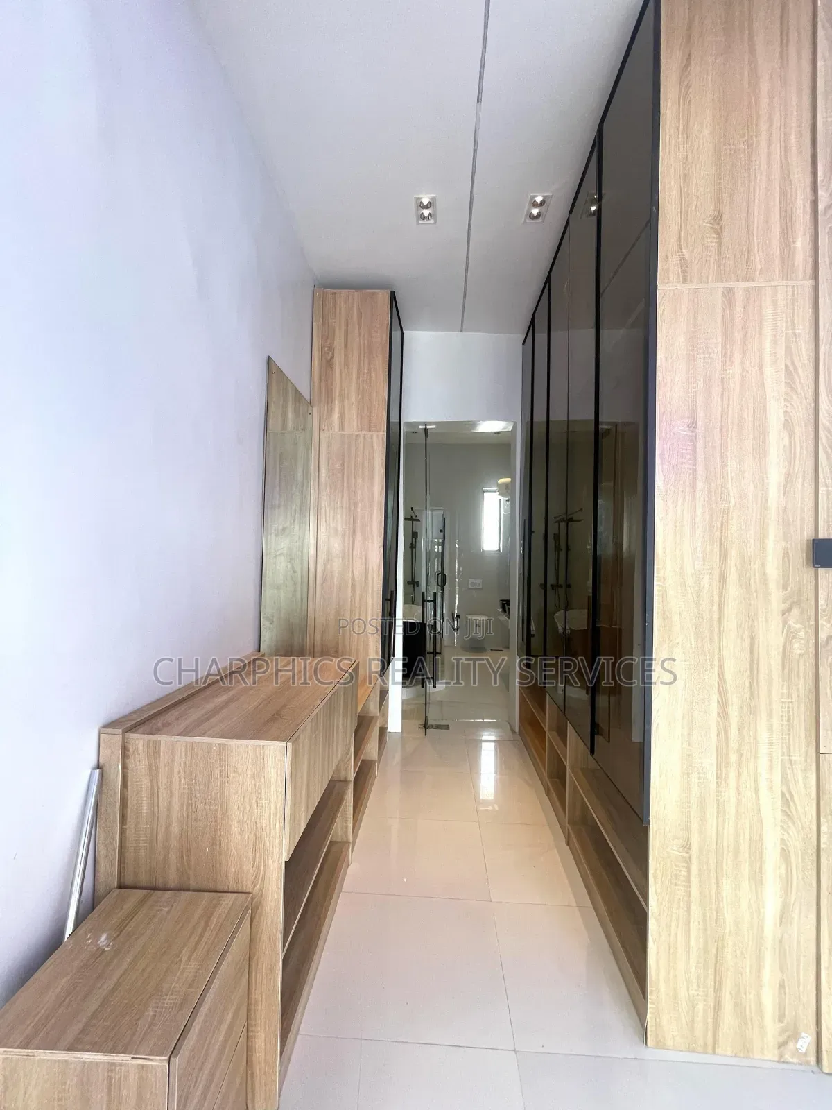 4bdrm Duplex in Ikota for sale