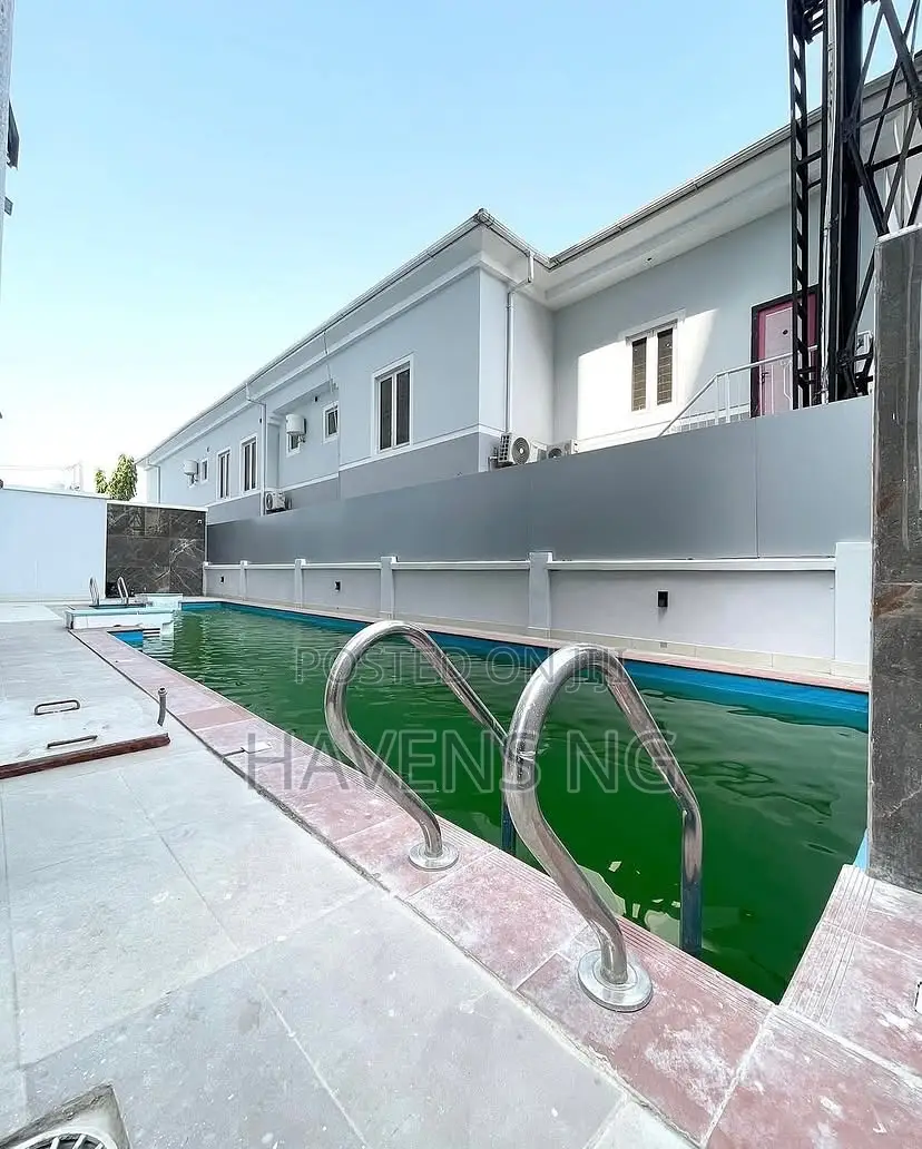 4bdrm Maisonette in Lekki Phase 1 for sale