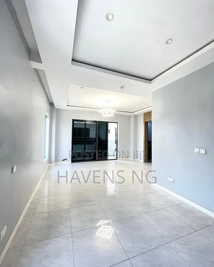 4bdrm Maisonette in Lekki Phase 1 for sale