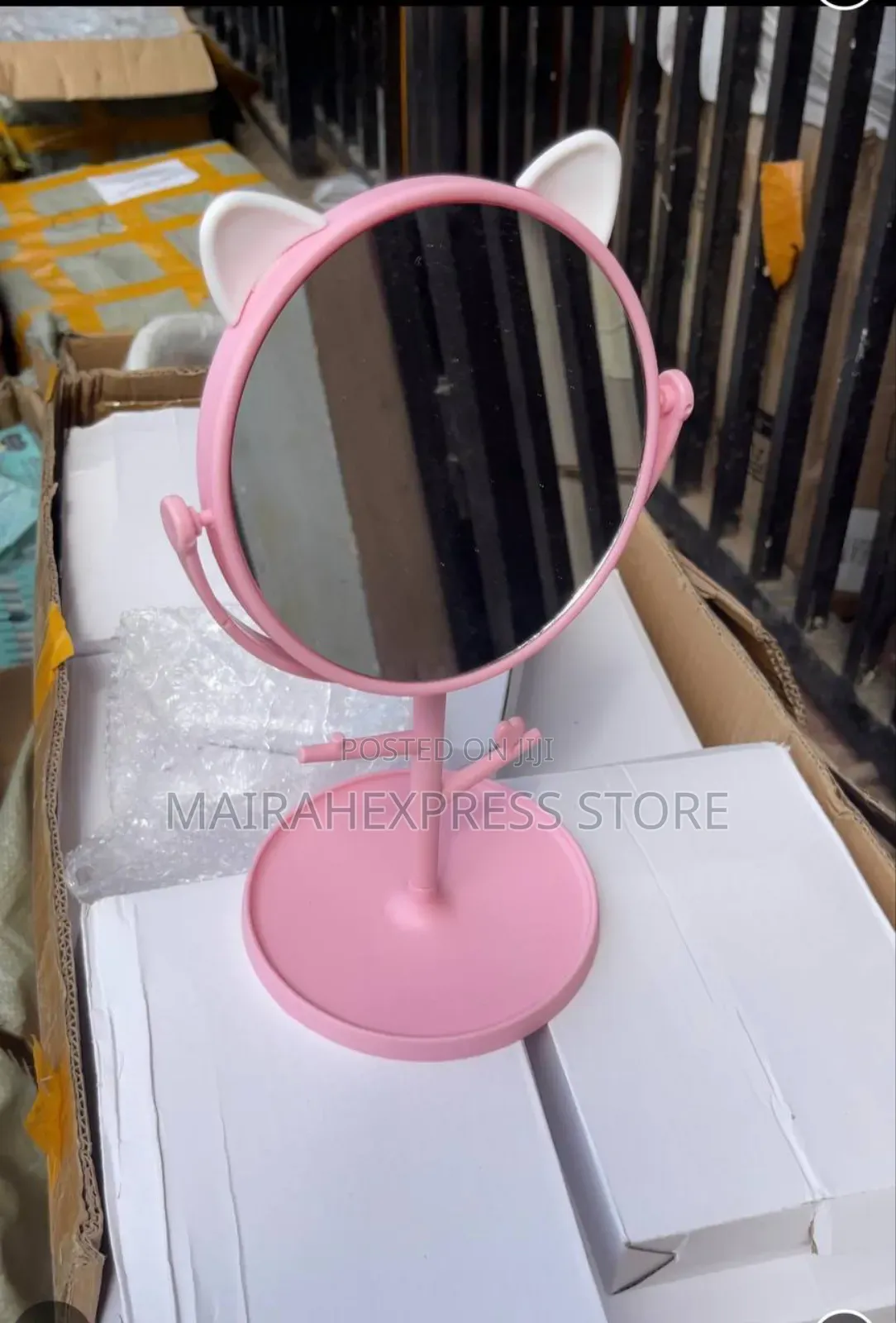 360 Degree Rotating Table Top Dressing Miror/Jewelry Holder