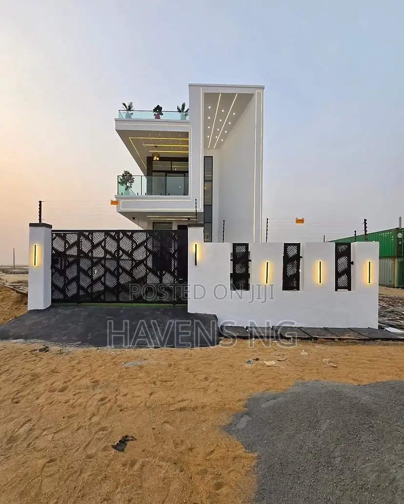 5bdrm Duplex in Lekki Phase 2 for sale