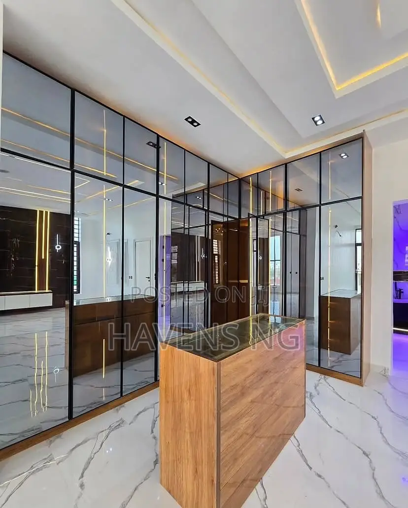 5bdrm Duplex in Lekki Phase 2 for sale