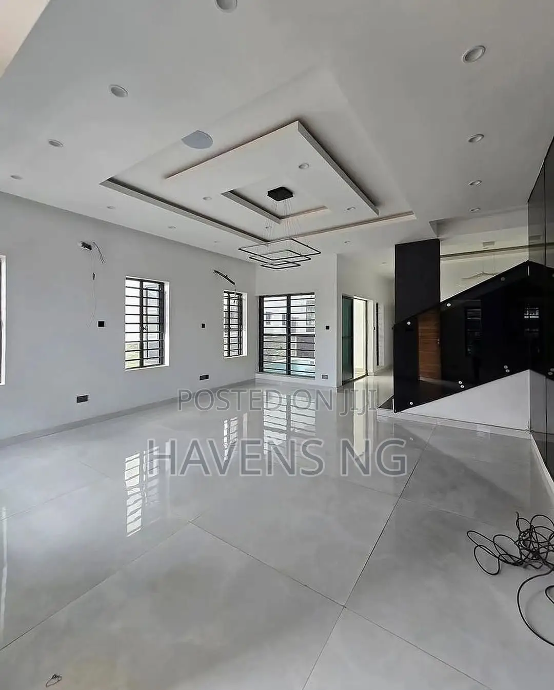 5bdrm Duplex in Lekki Phase 1 for sale
