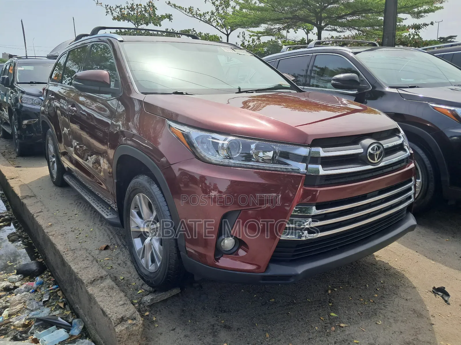 Toyota Highlander Limited V6 4x2 (3.5L 6cyl 6A) 2016 Red