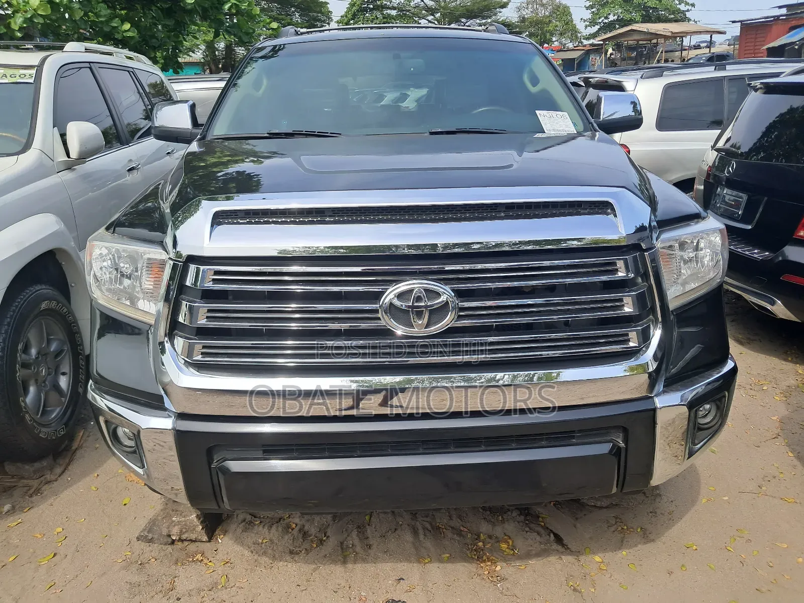 Toyota Sequoia Limited 4dr SUV 4WD (5.7L 8cyl 6A) 2015 Black