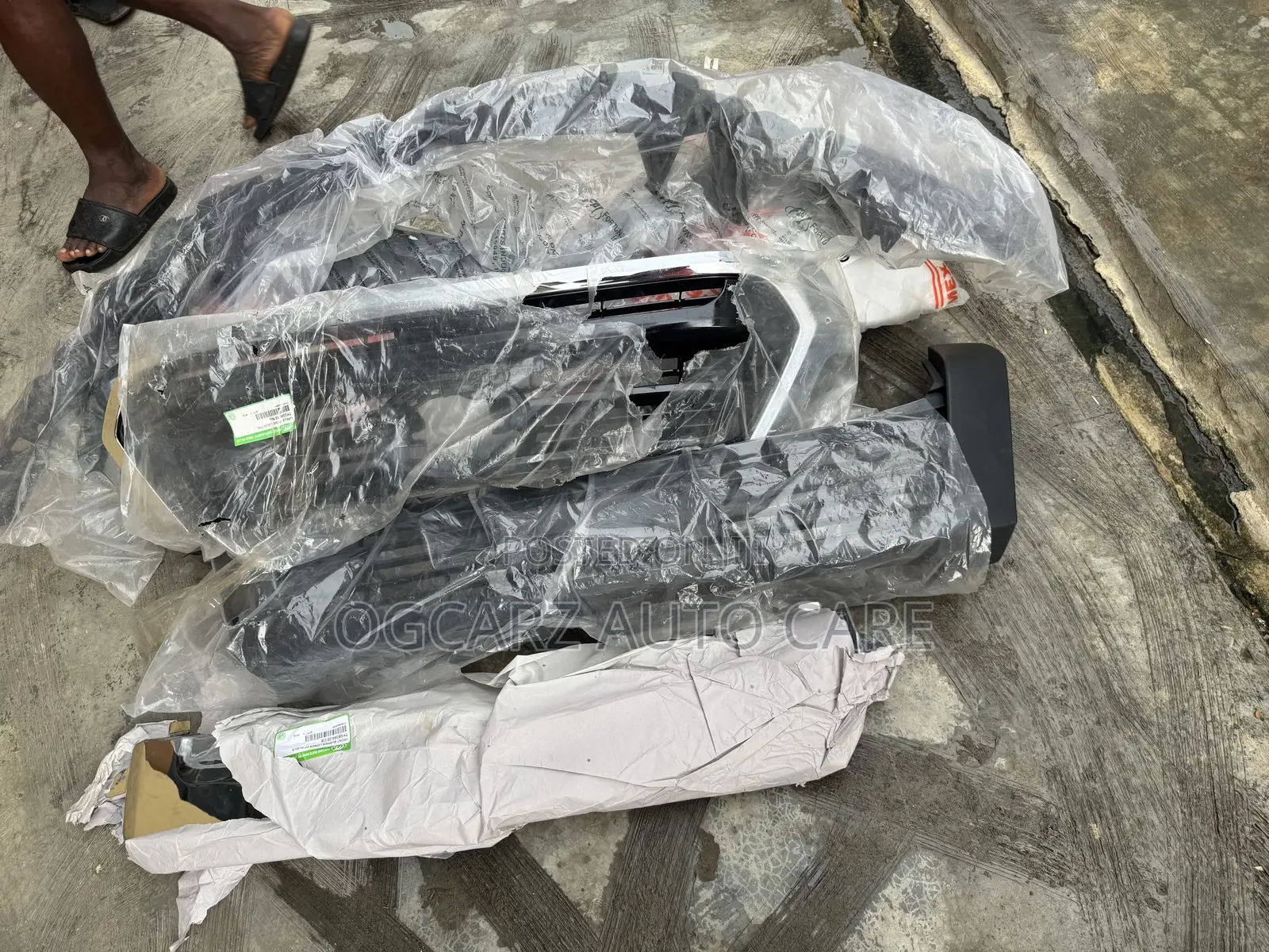Complete Front Bumper Hilux 2015 / 2020