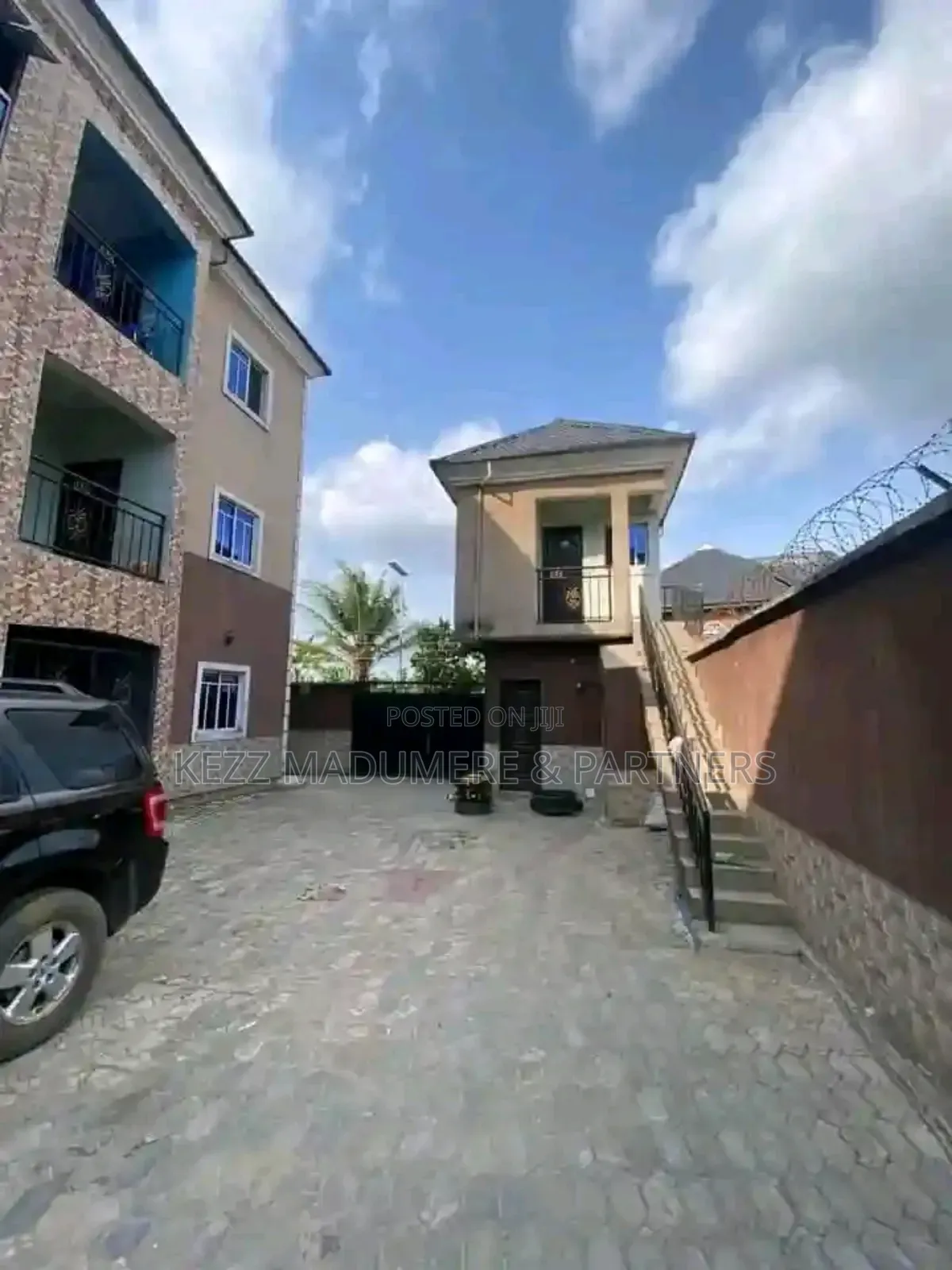 13bdrm Block of Flats in Ogbogoro Egbelu Road for sale