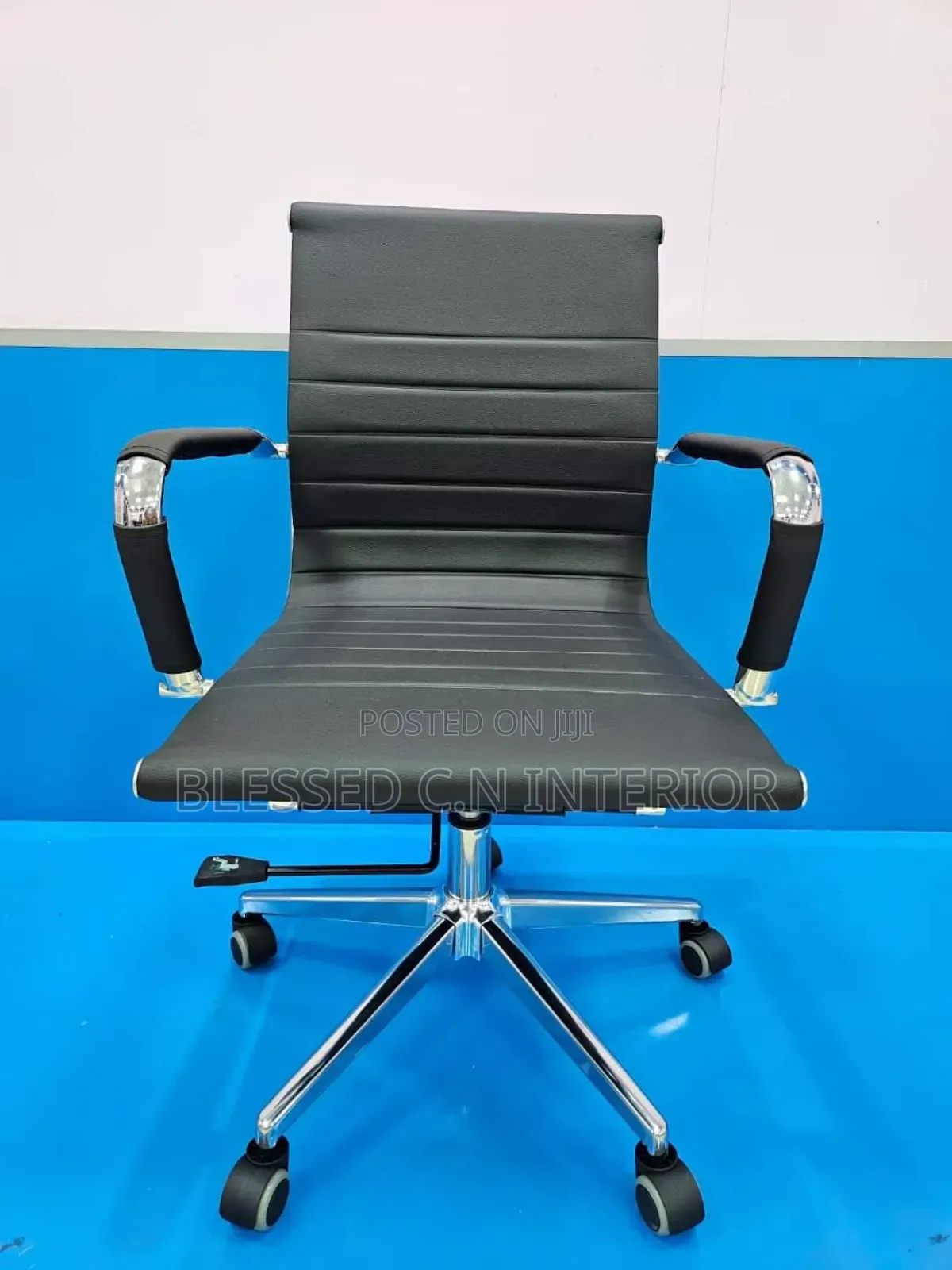 Classic Office Leather Chair
