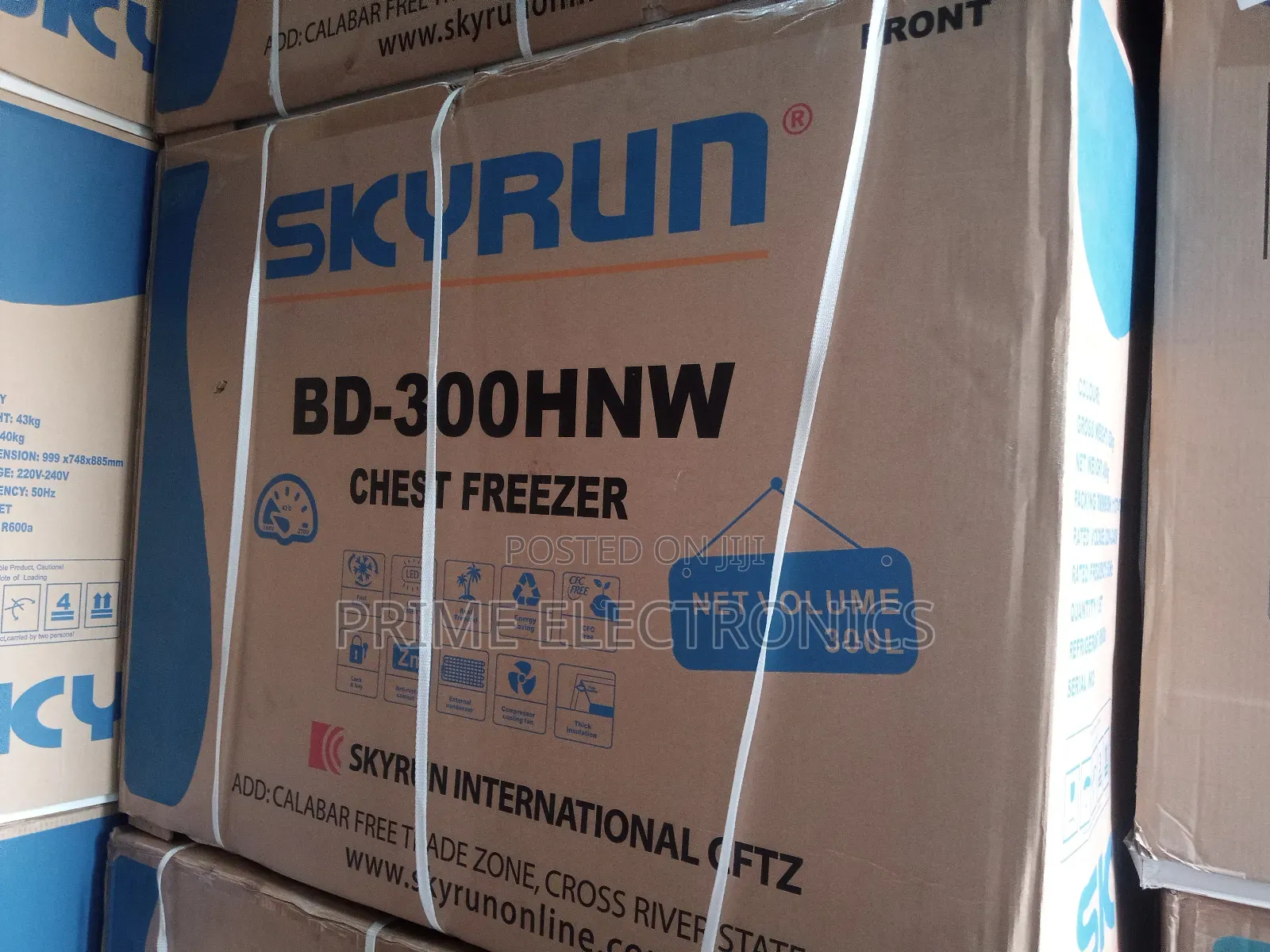 Skyrun Chest Freezer 300 Liters