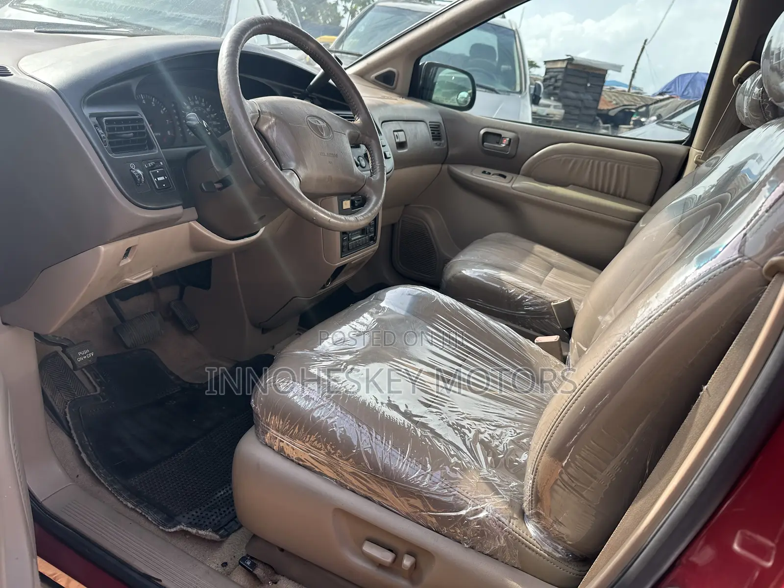Toyota Sienna XLE & 1 hatch 2000 Red