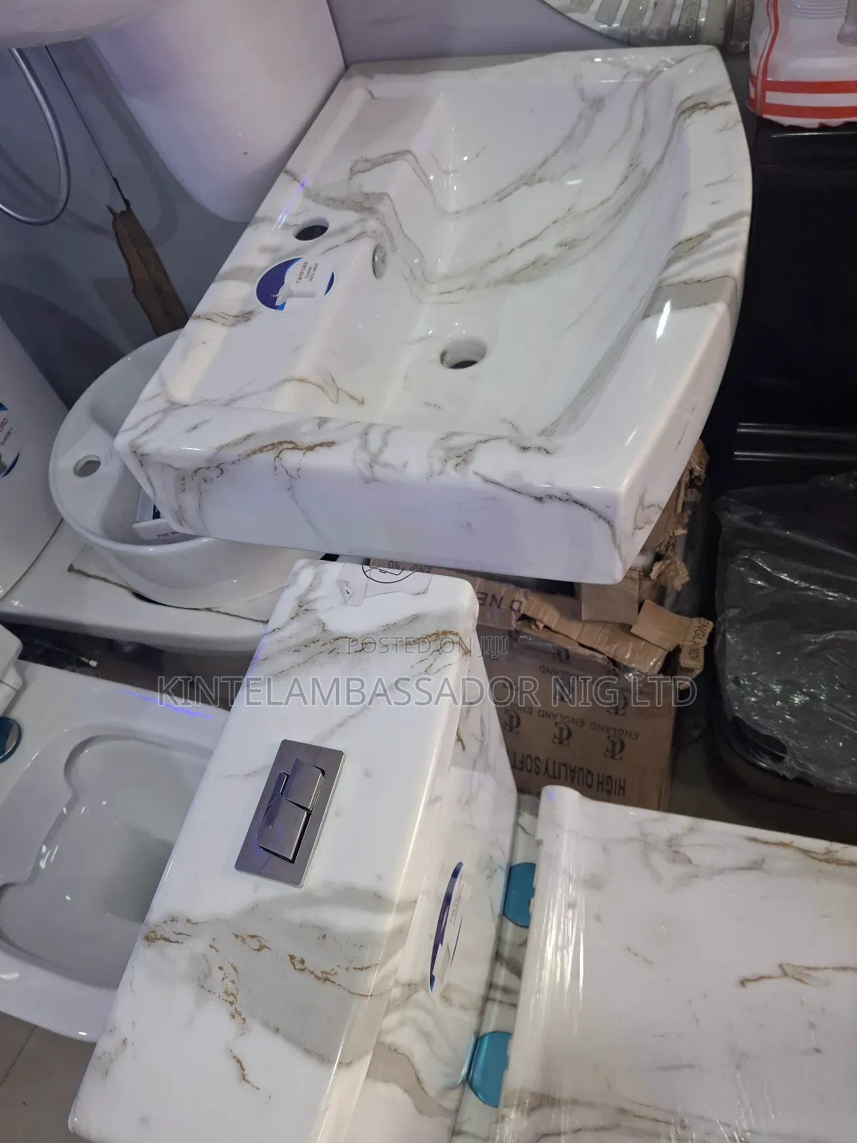 Complete Set of Toilet Seat - Kamara Colour