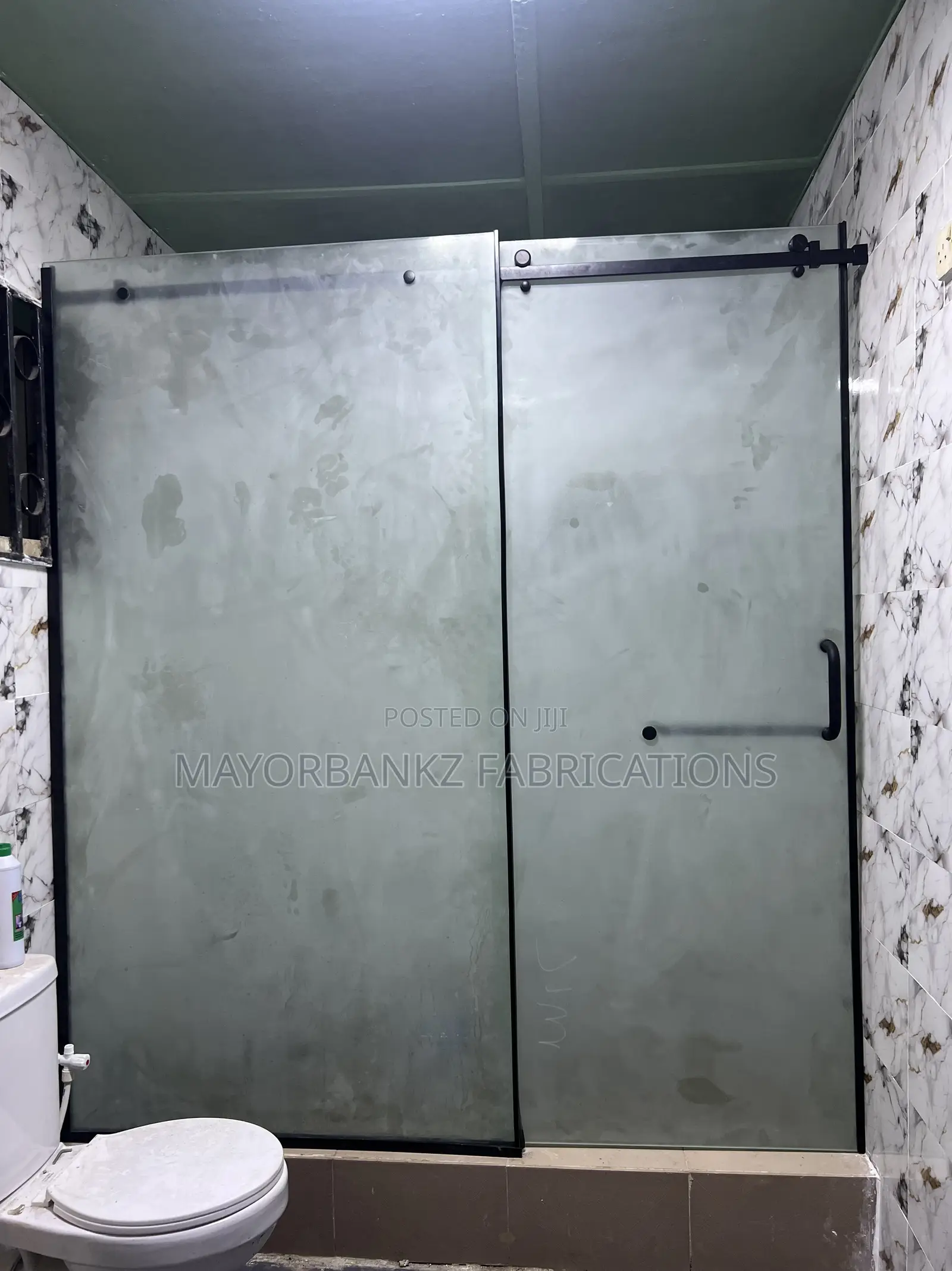Sliding Shower Cubicle With Frosted Effect