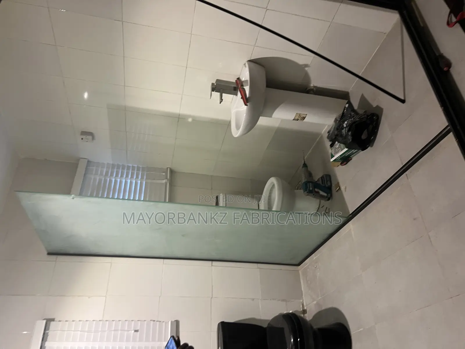 Glass Demarcation