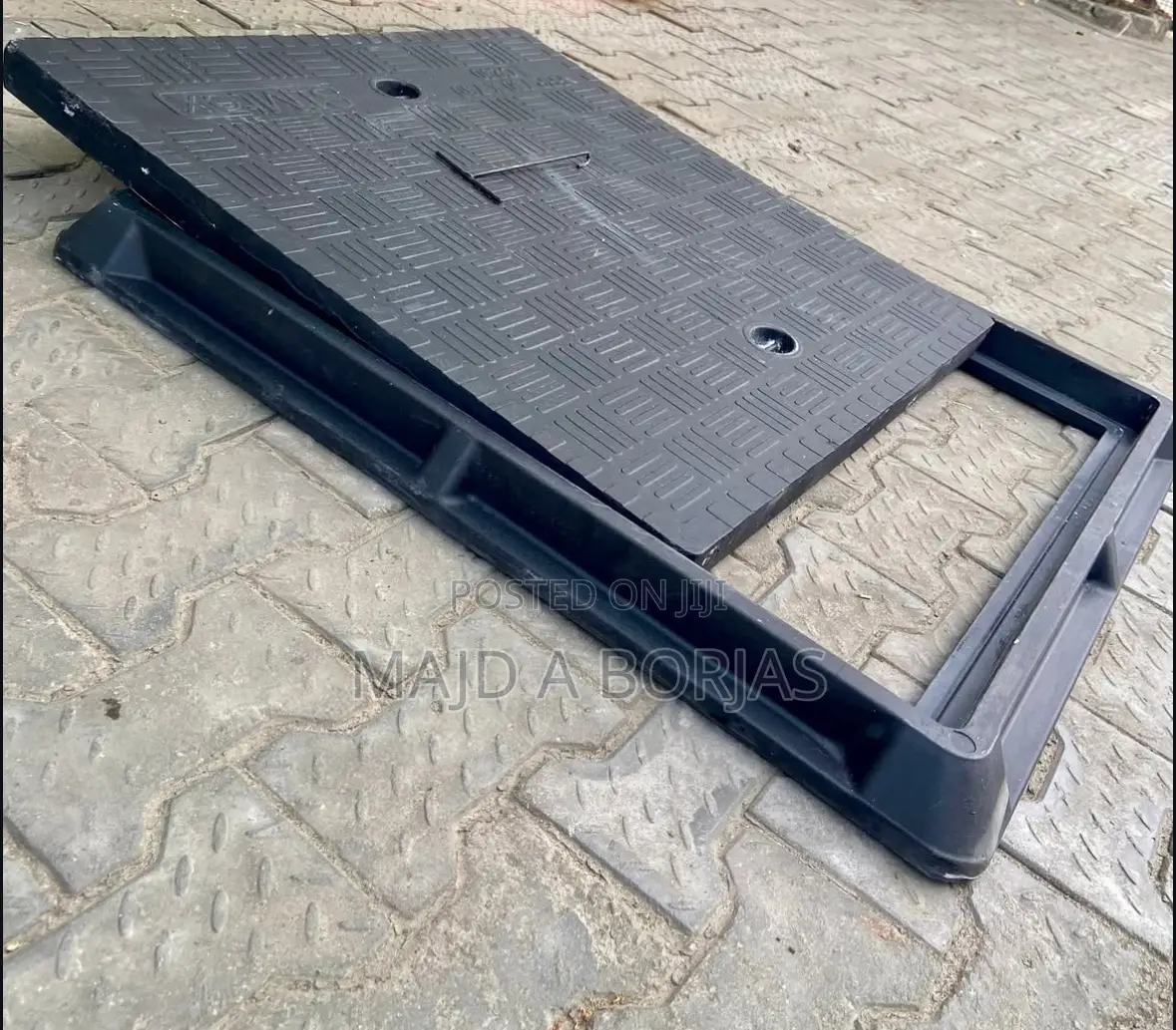 60x60 FRP Manhole Cover (Heavy Duty)