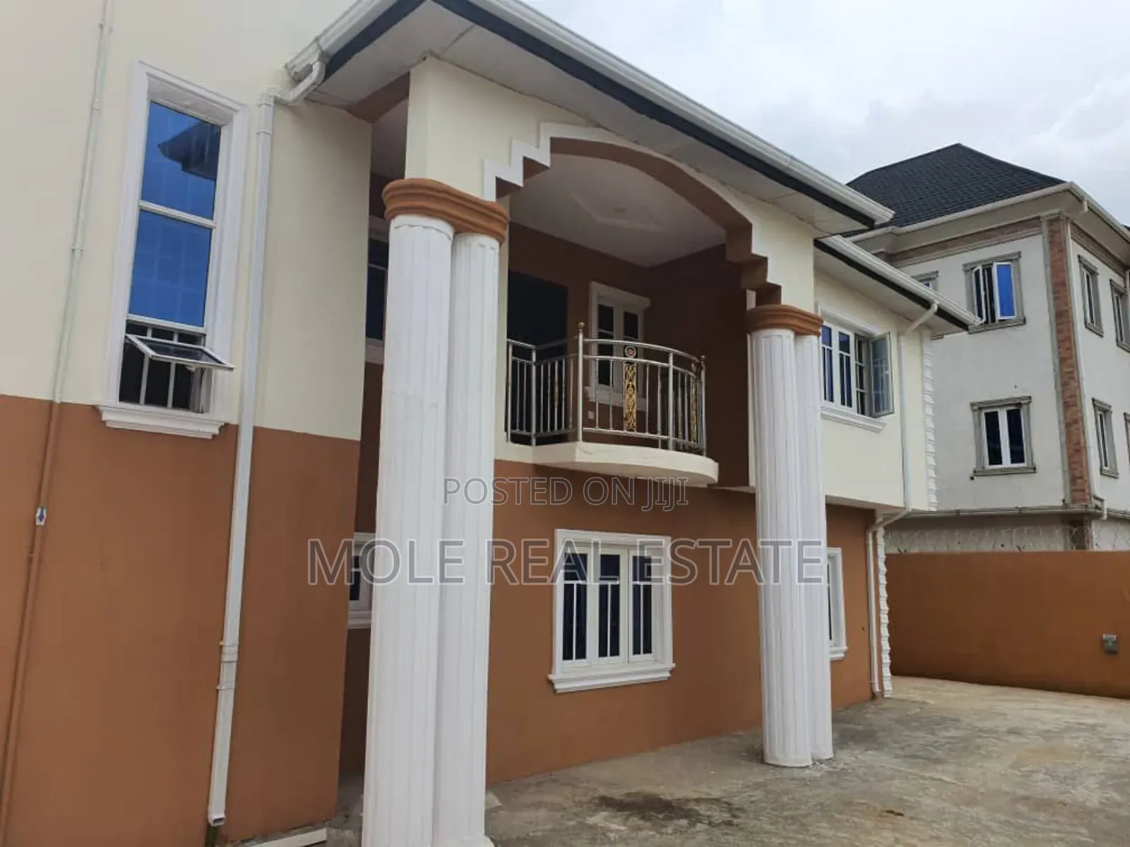 4bdrm Block of Flats in Abiola Farm And for sale