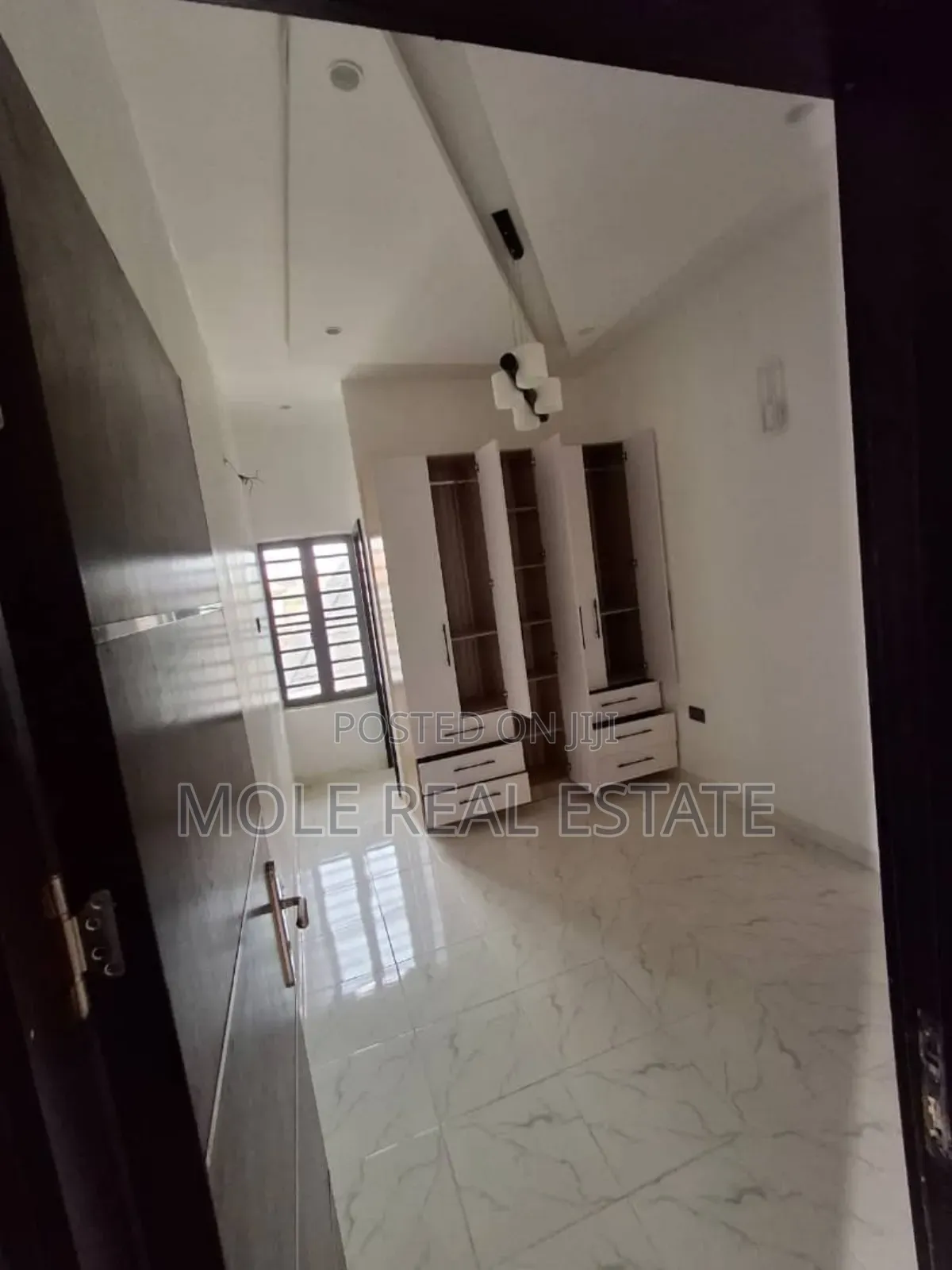 4bdrm Block of Flats in Abiola Farm And for sale