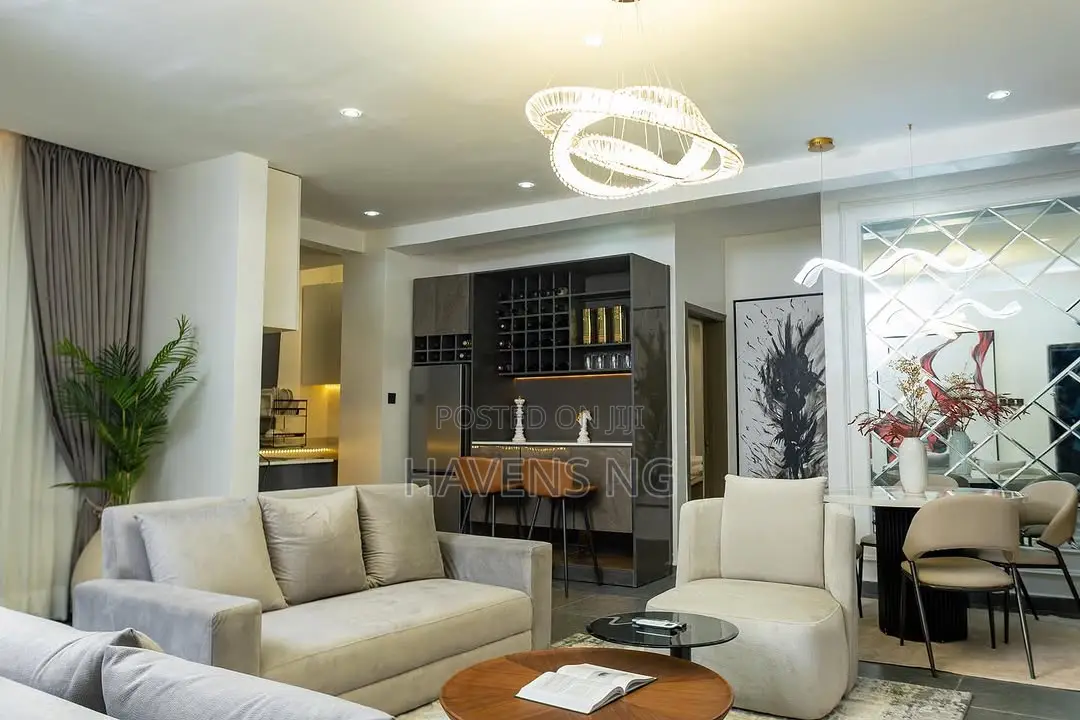 2 Bedroom Apartment With a Wine Bar and Outdoor Patio