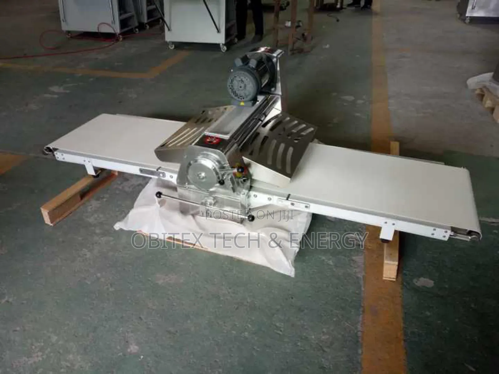 Table Top Dough Sheeter – For Commercial Kitchens Bakeries