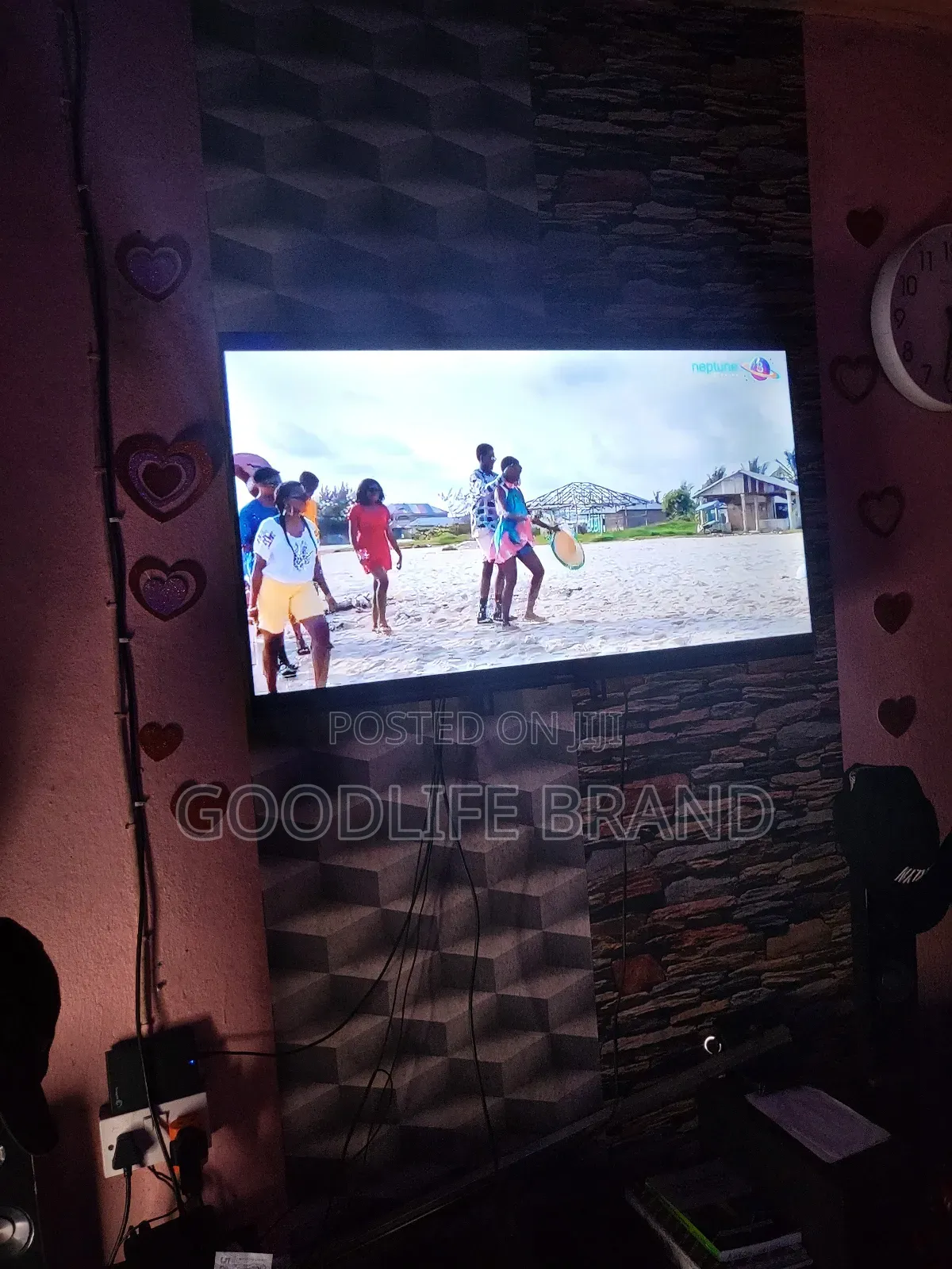 Few Months Use Hisense Smart Android Tv  Netflix App