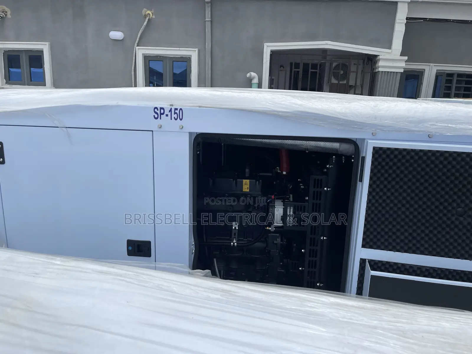 Heavy-duty England Perkins Soundproof Diesel Generator150kva