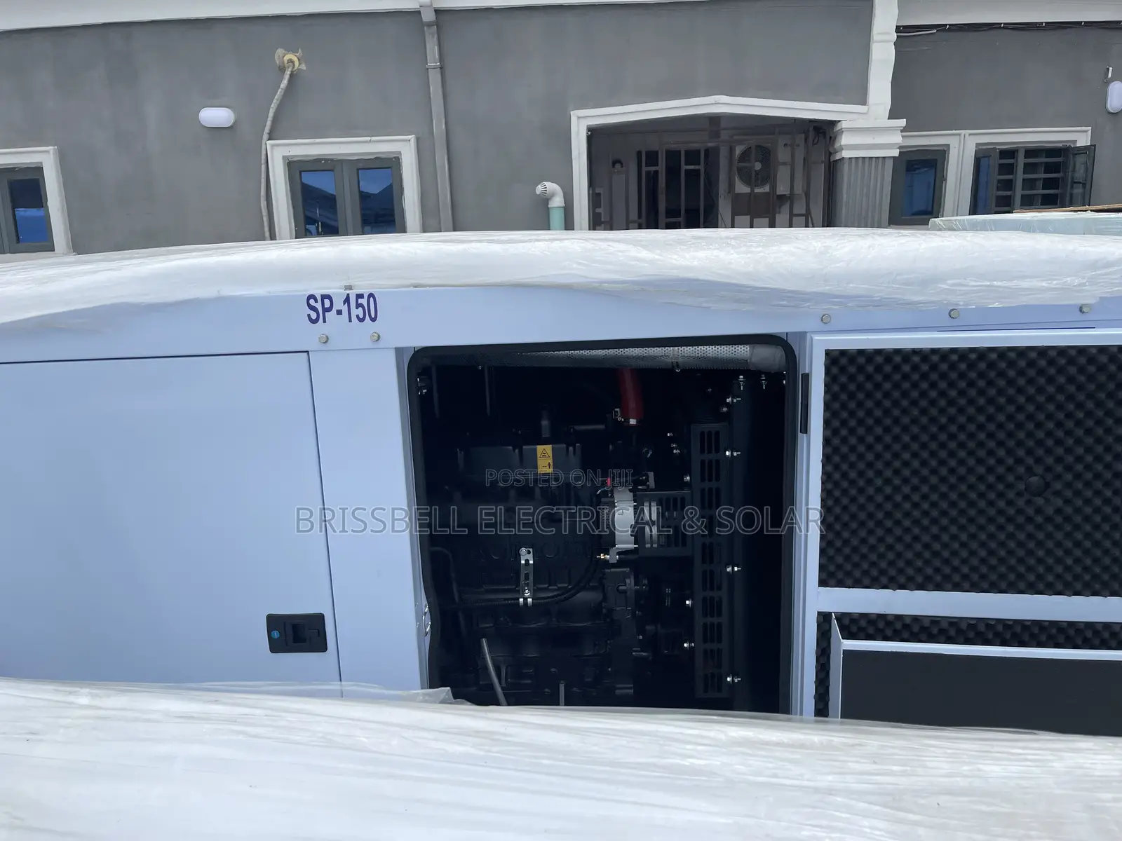 Heavy-duty England Perkins Soundproof Diesel Generator150kva