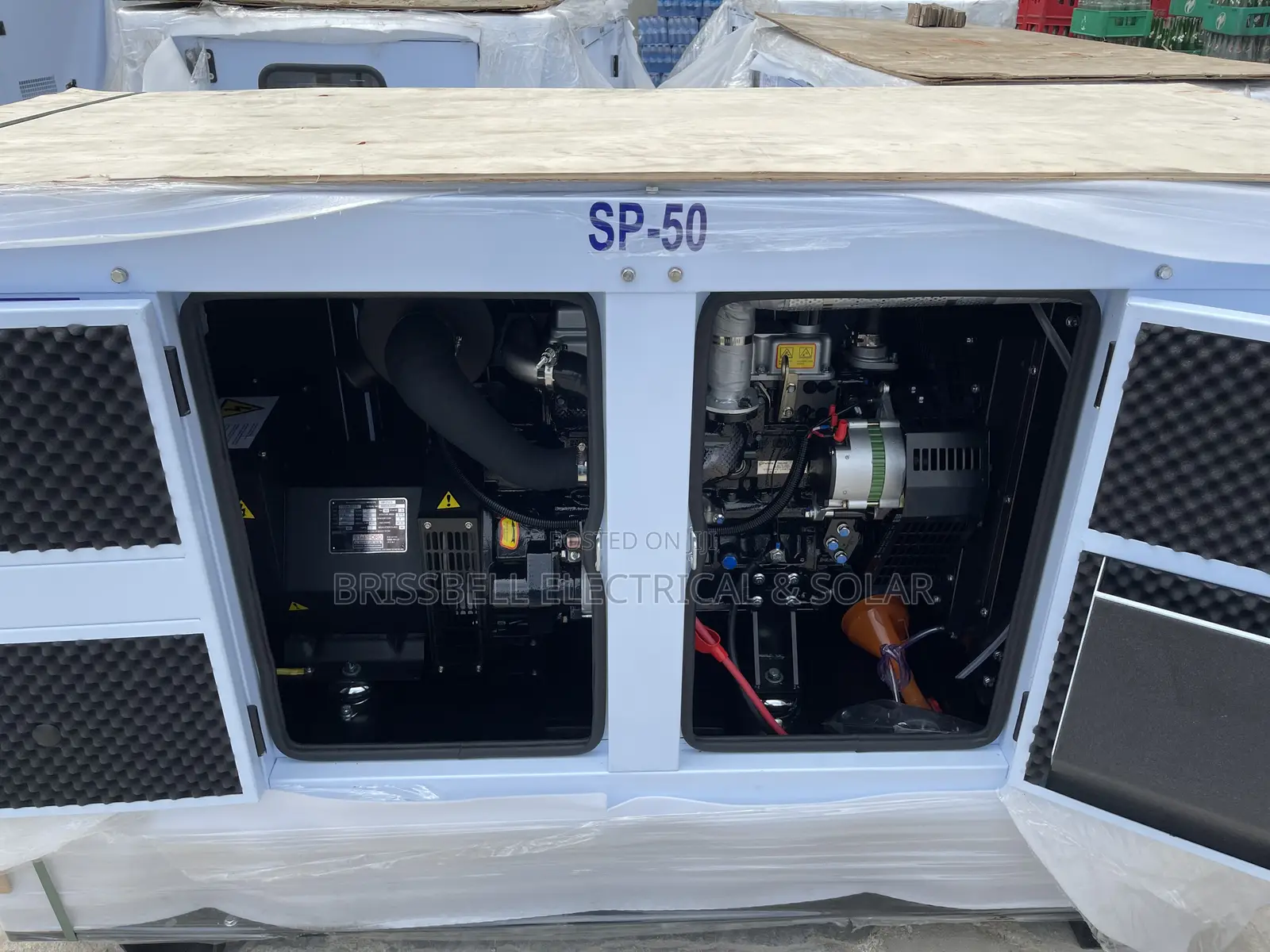 Heavy-duty England Perkins Soundproof Diesel Generator 50kva