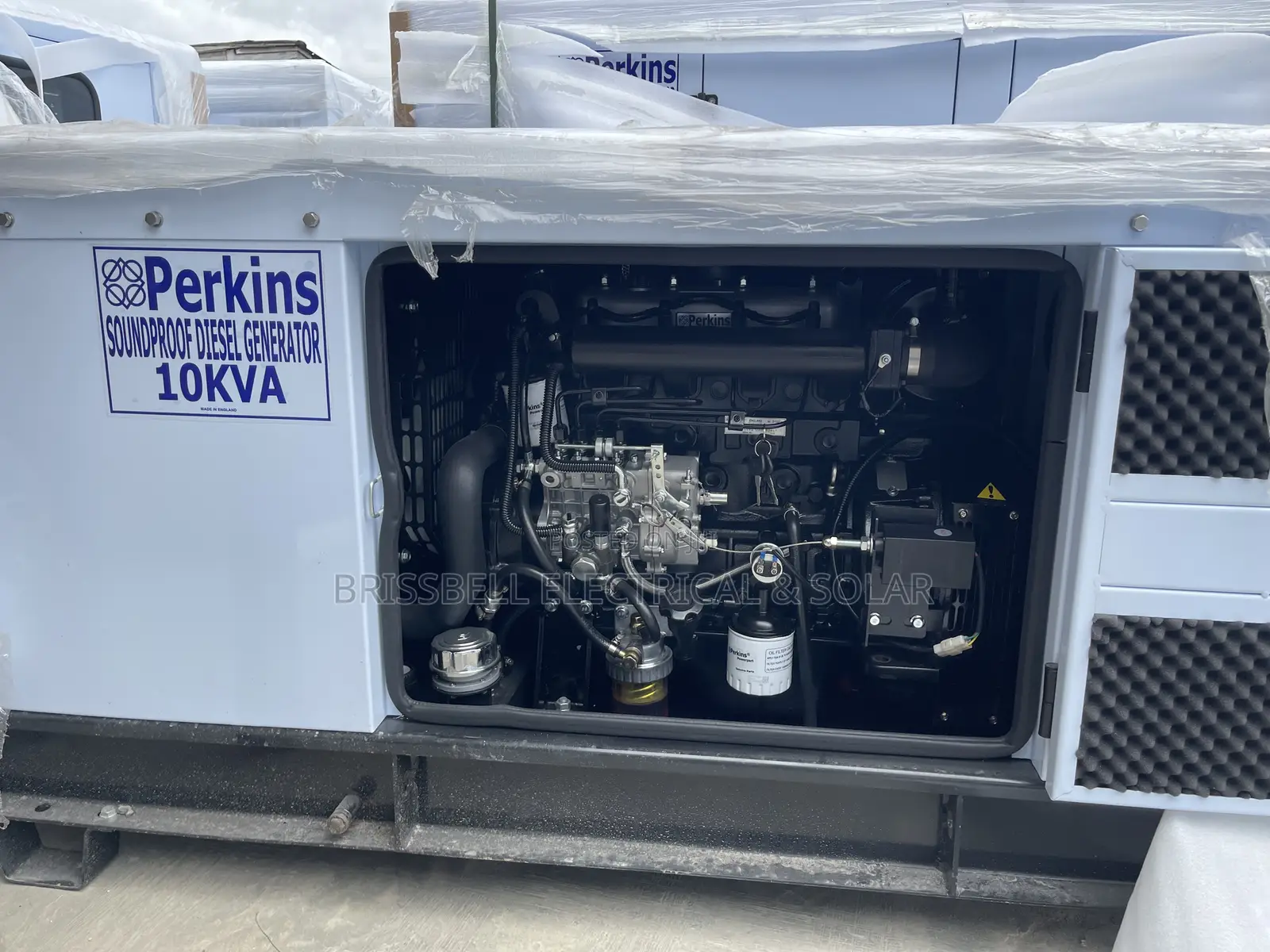 Heavy-duty England Perkins Soundproof Diesel Generator 10kva