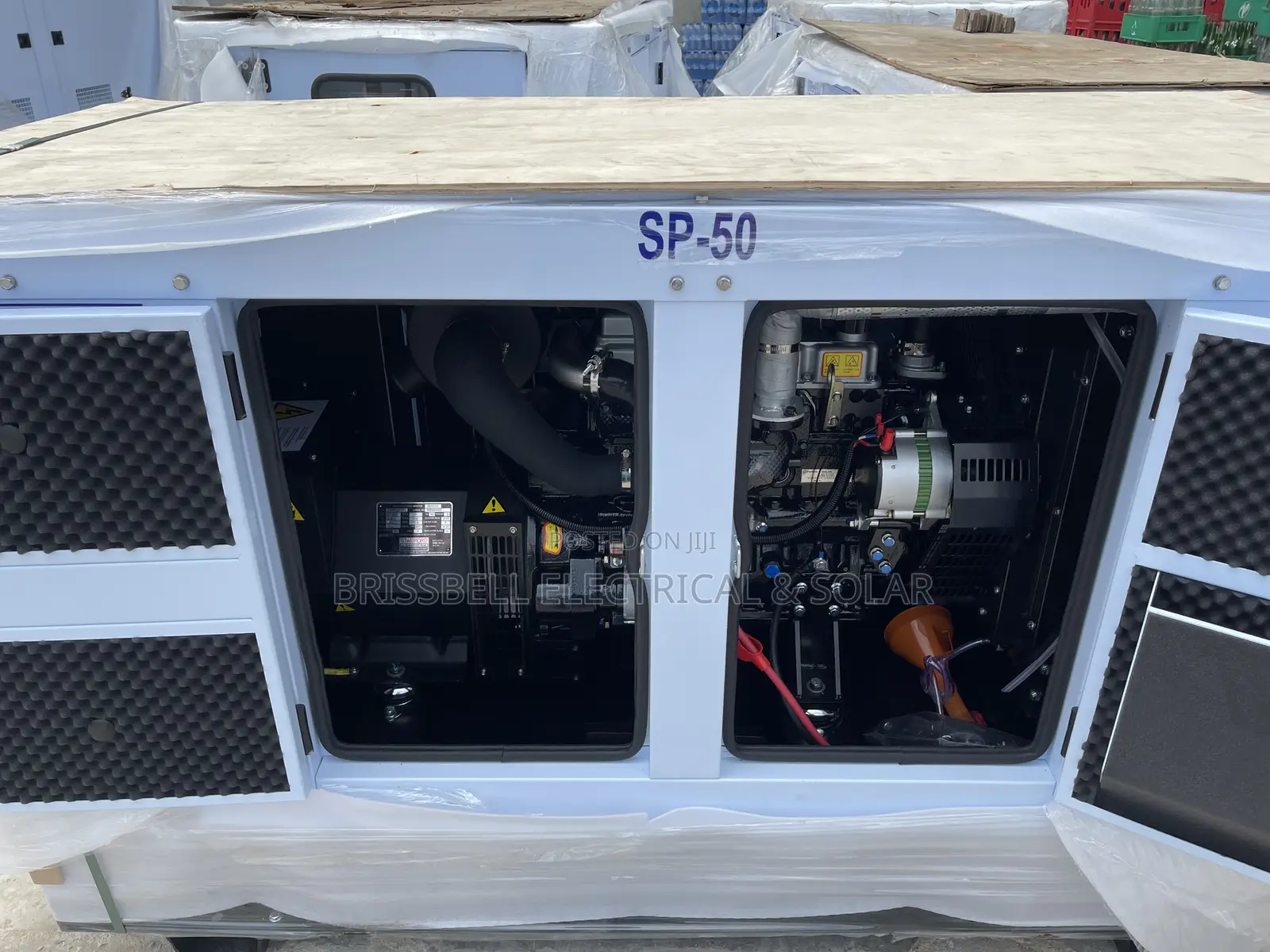Heavy-duty England Perkins Soundproof Diesel Generator 50kva