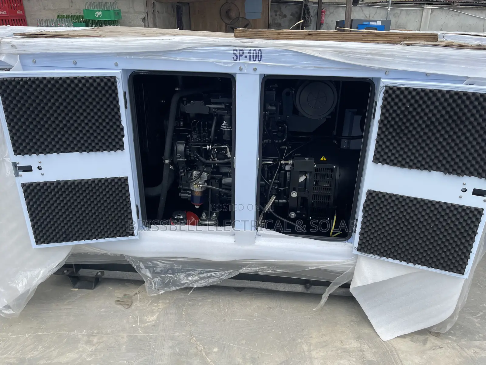 Heavy-duty England Perkins Soundproof Diesel Generator100kva