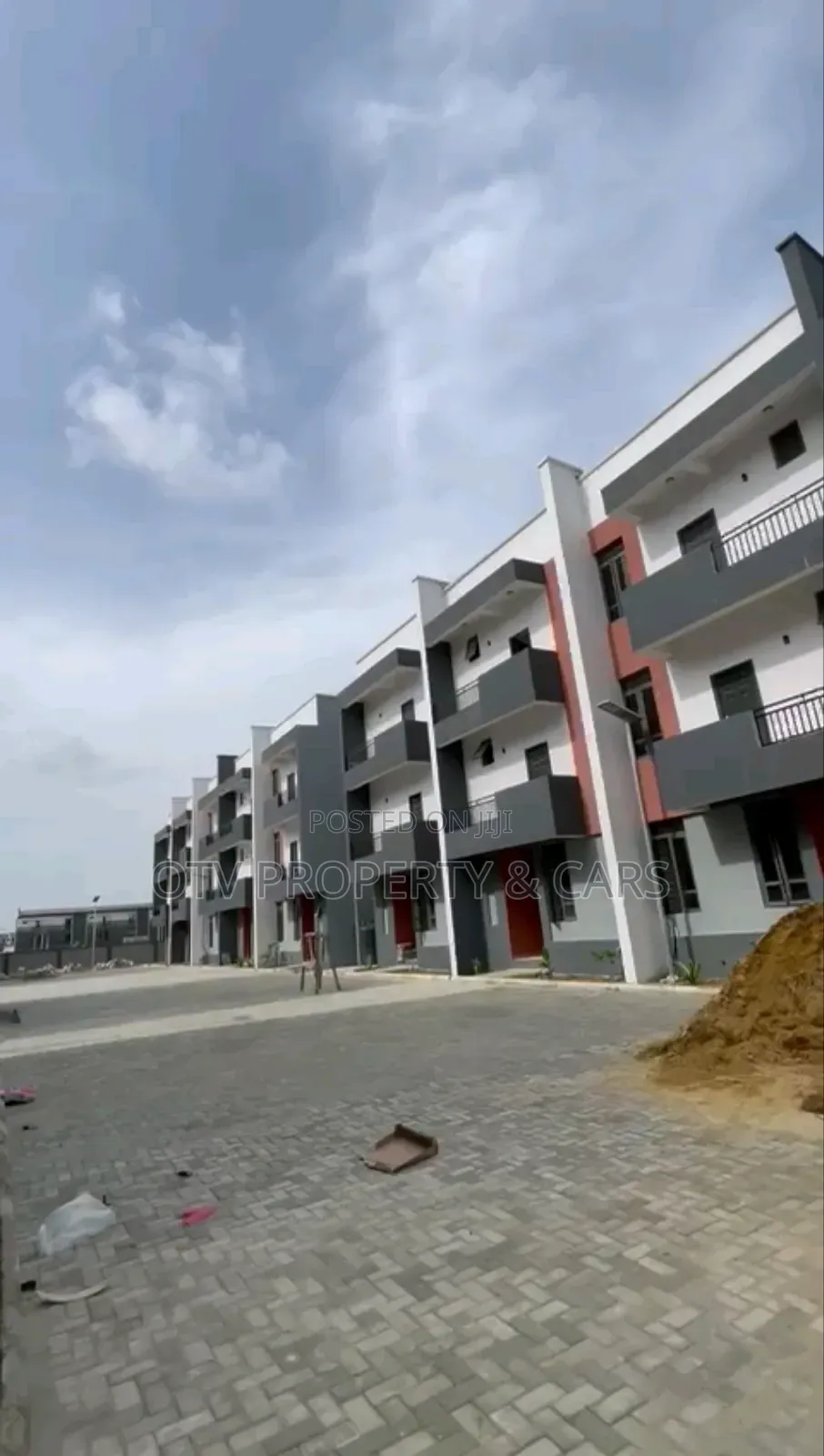 Furnished 4bdrm Townhouse/Terrace in Ikate for sale