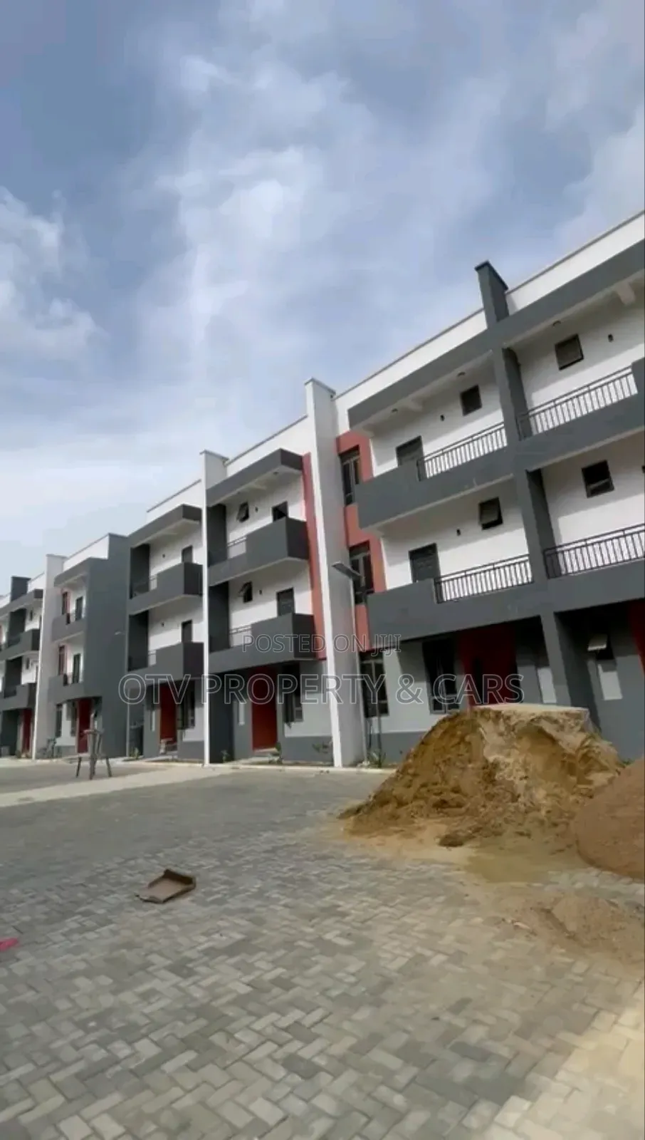 Furnished 4bdrm Townhouse/Terrace in Ikate for sale