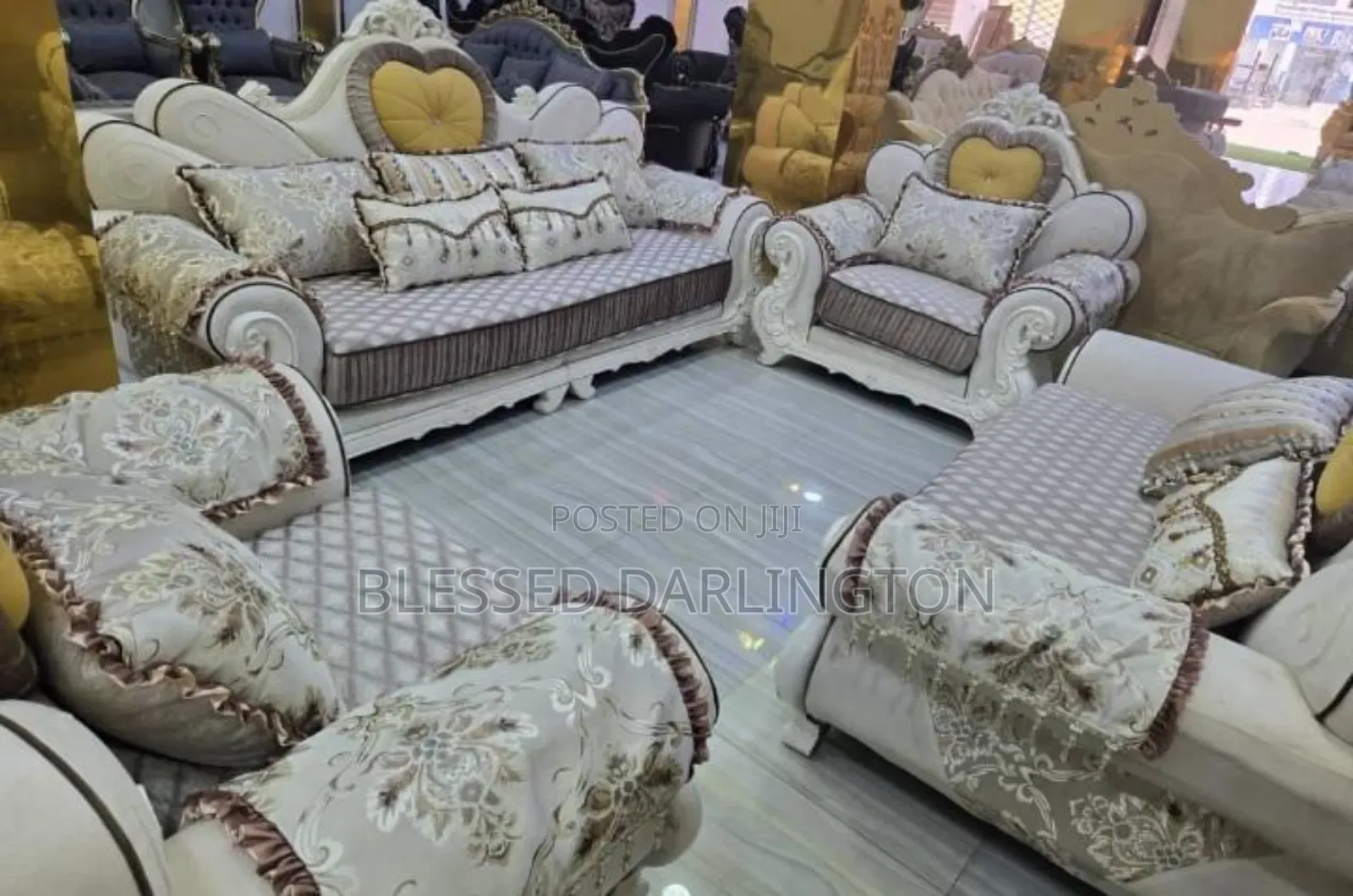 Sofa Brand New Complete Royao Chairs