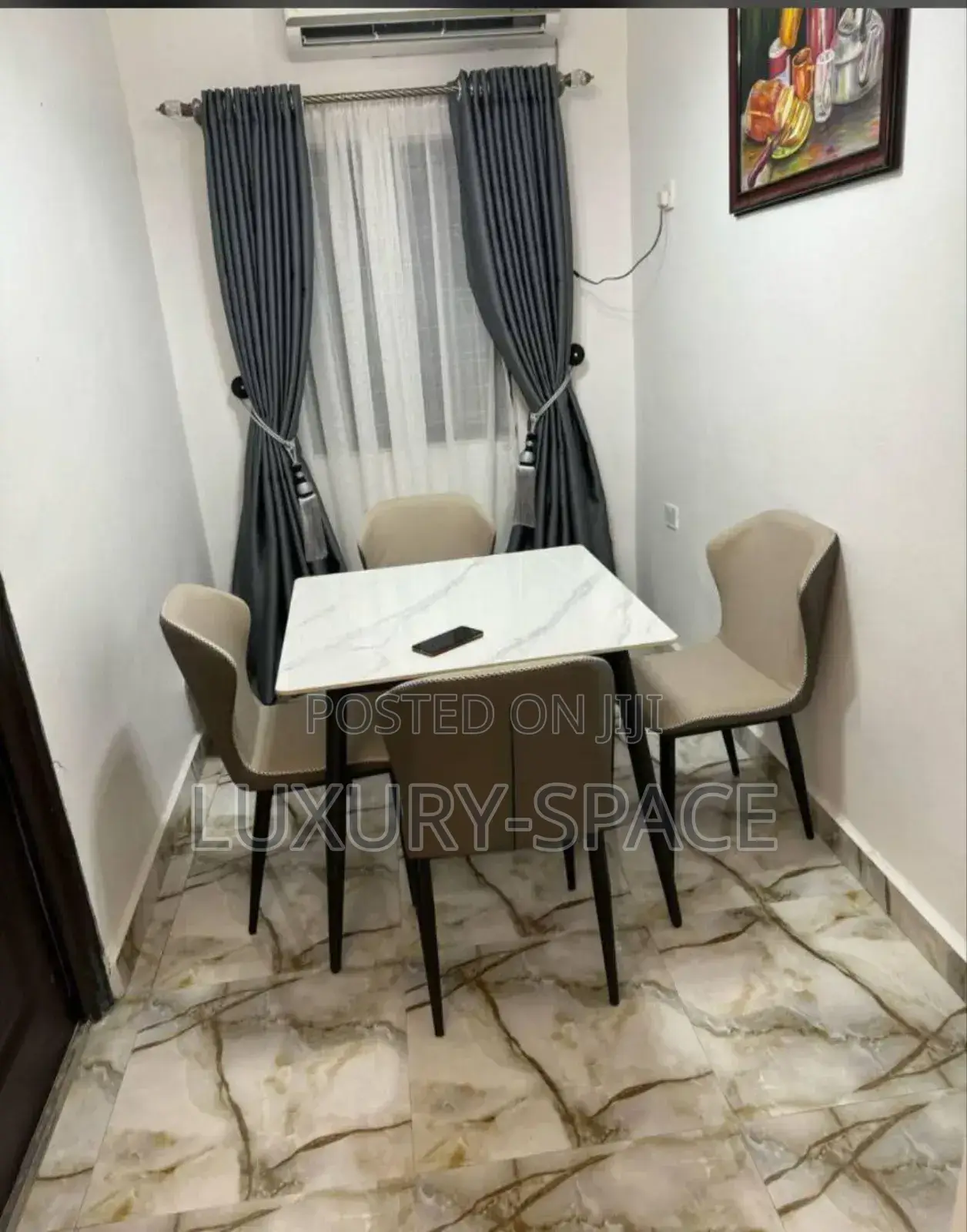 Modern Unique 4 Seater Dining Set