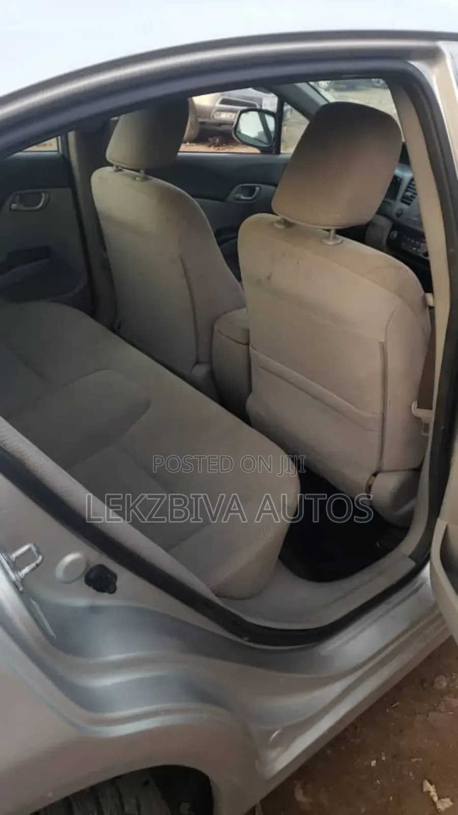 Honda Civic 1.8 5 Door Automatic 2012 Silver