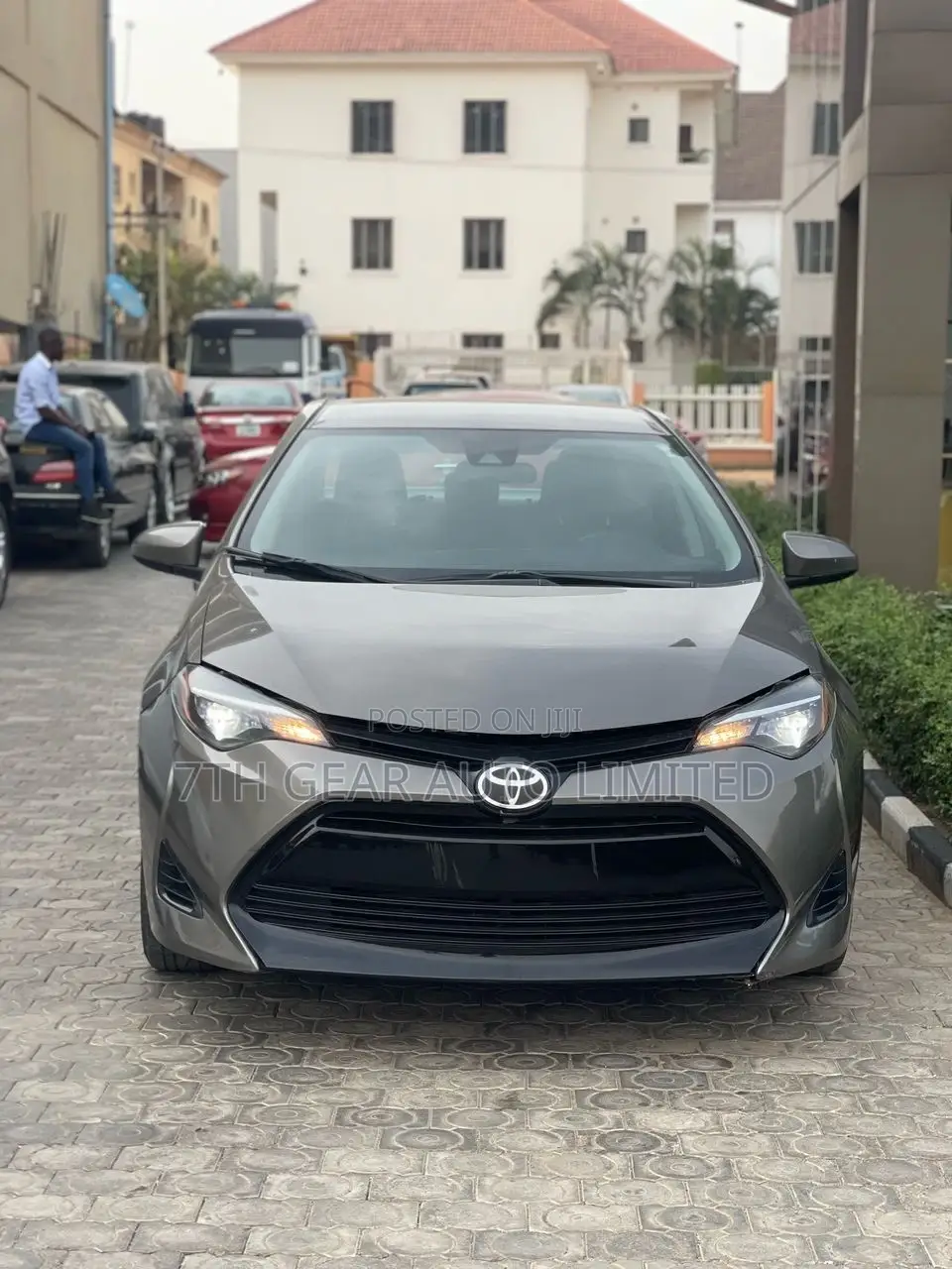 Toyota Corolla LE ECO 4dr Sedan (1.8L 4cyl CVT) 2017 Brown