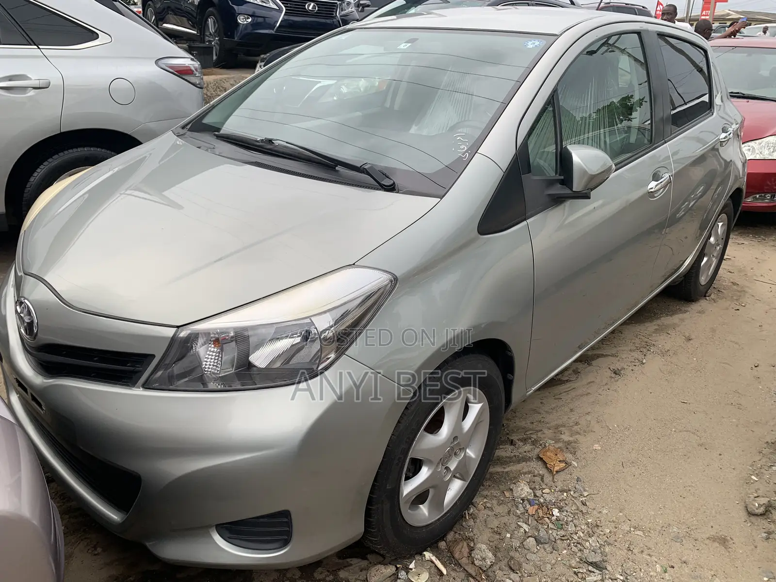 Toyota Yaris 2011 Silver