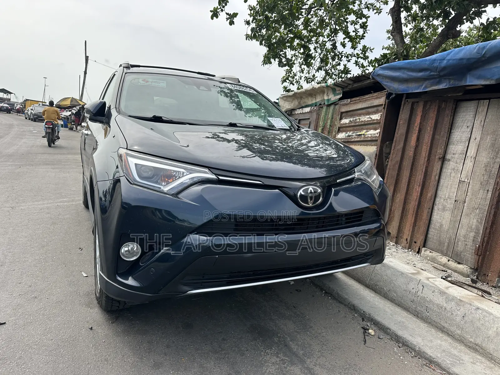 Toyota RAV4 Limited AWD (2.5L 4cyl 6A) 2017 Blue