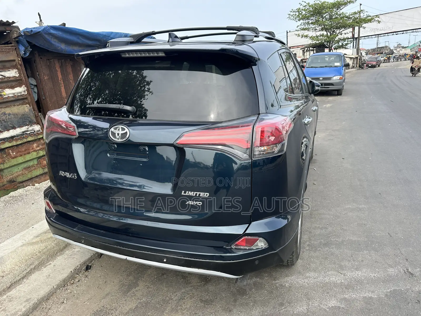 Toyota RAV4 Limited AWD (2.5L 4cyl 6A) 2017 Blue