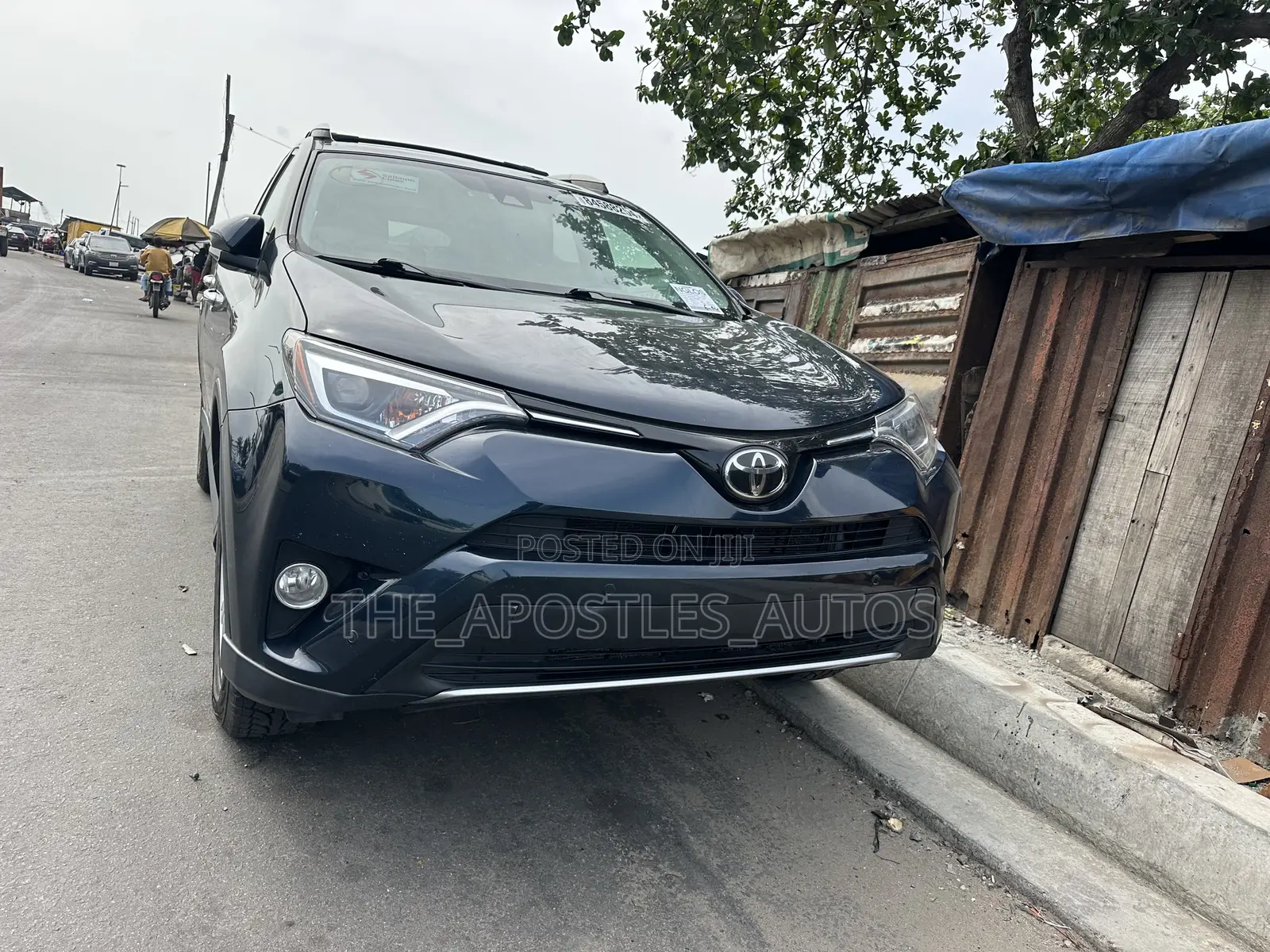 Toyota RAV4 Limited AWD (2.5L 4cyl 6A) 2017 Blue