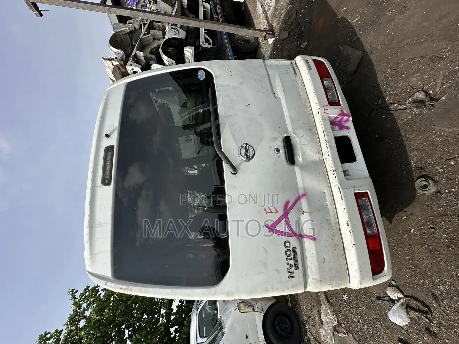 Nissan Clipper 2012 White