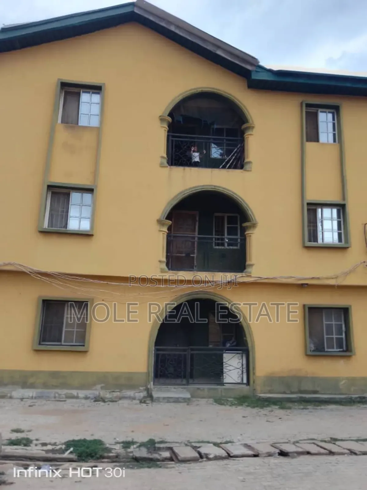 3bdrm Apartment in Gowon Estate, Egbeda for sale