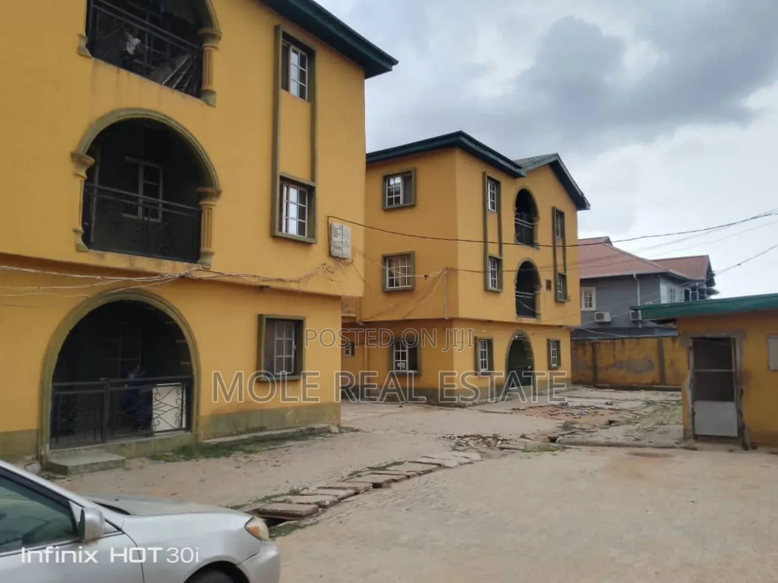 3bdrm Apartment in Gowon Estate, Egbeda for sale