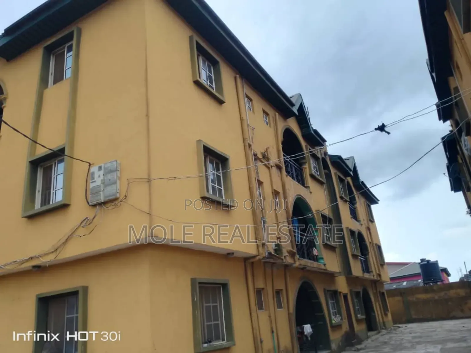 3bdrm Apartment in Gowon Estate, Egbeda for sale
