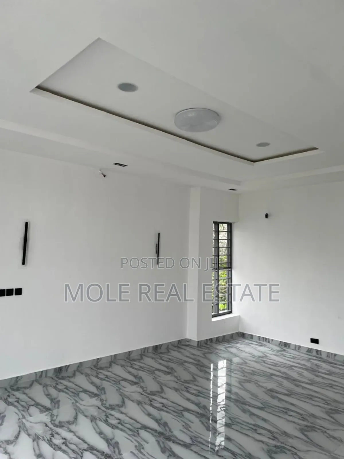 3bdrm Apartment in Gowon Estate, Egbeda for sale