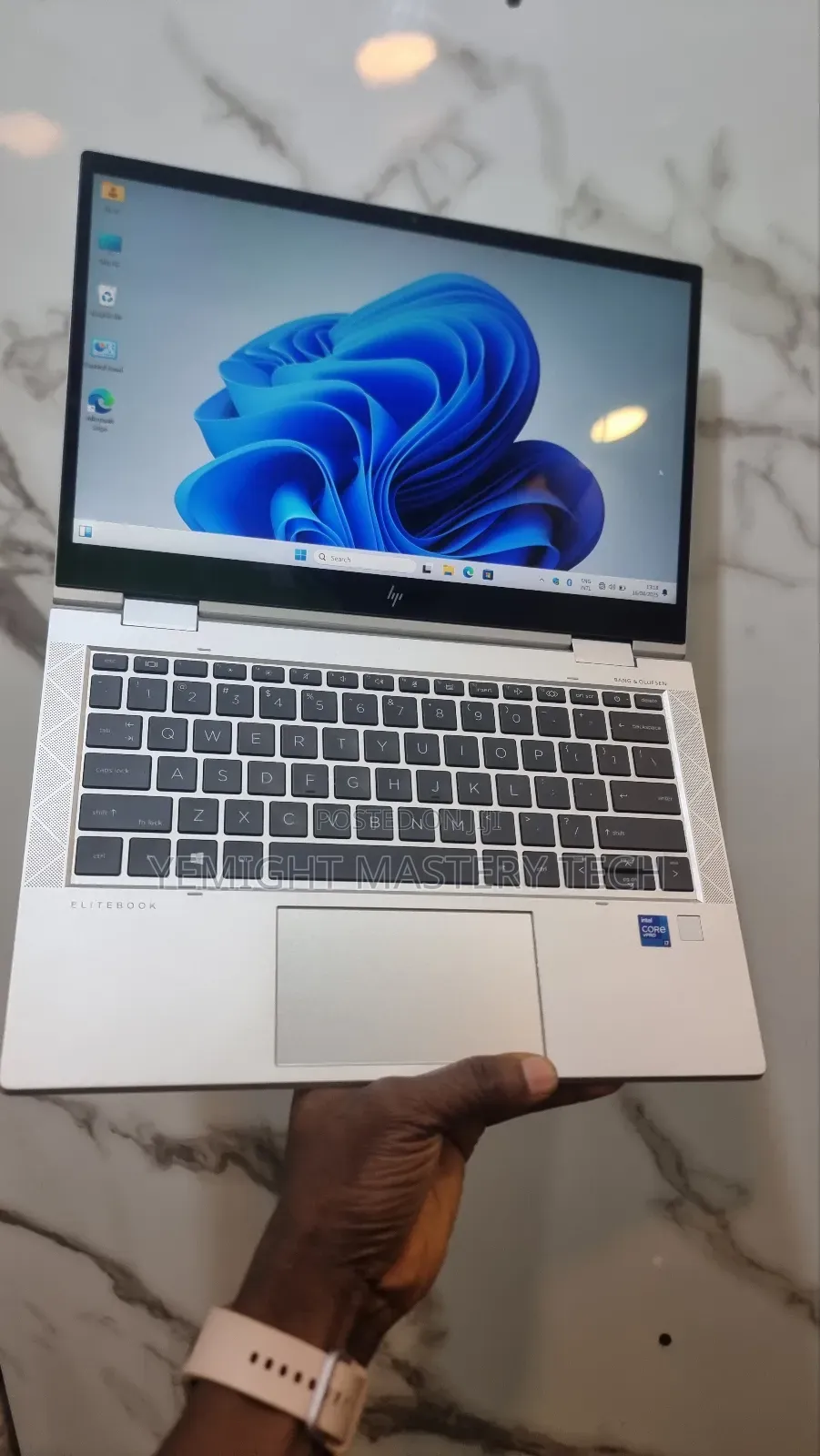 Laptop HP EliteBook 830 G8 1GB Intel Core I7 SSD 512GB