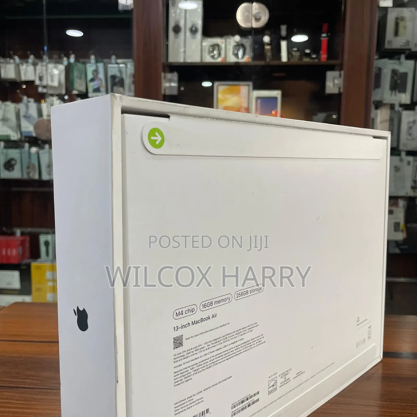 New Laptop Apple MacBook Air 16GB Apple M4 SSD 250GB