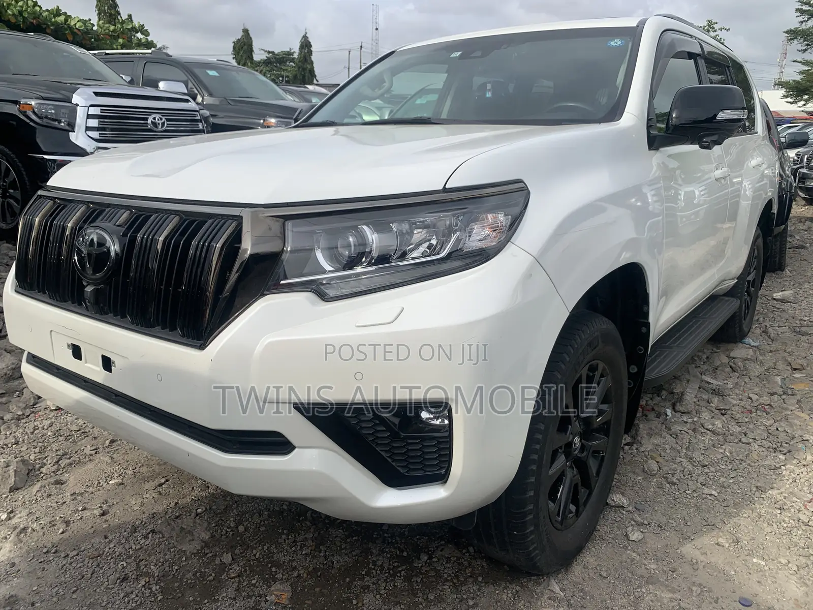 Toyota Land Cruiser Prado 2023 White