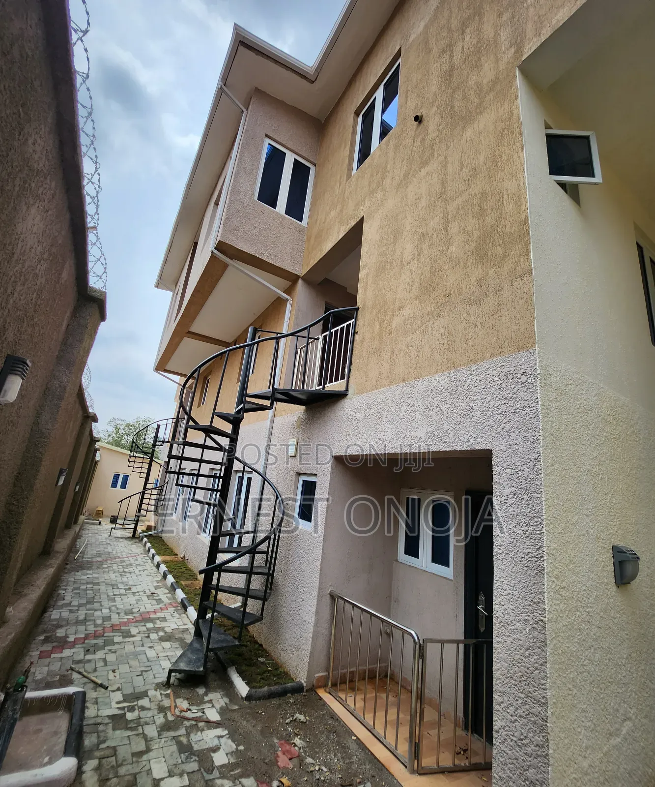 4bdrm Townhouse/Terrace in Apo Zone B for sale