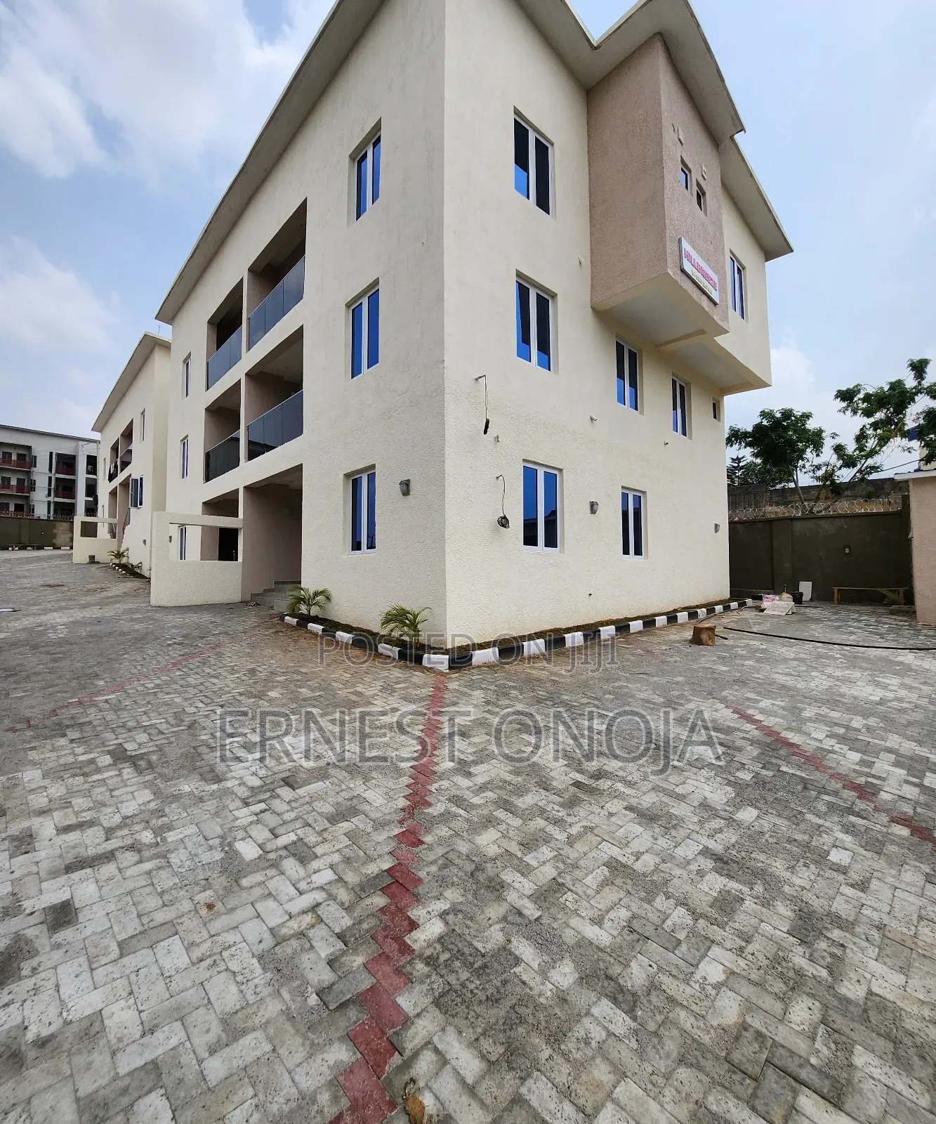4bdrm Townhouse/Terrace in Apo Zone B for sale