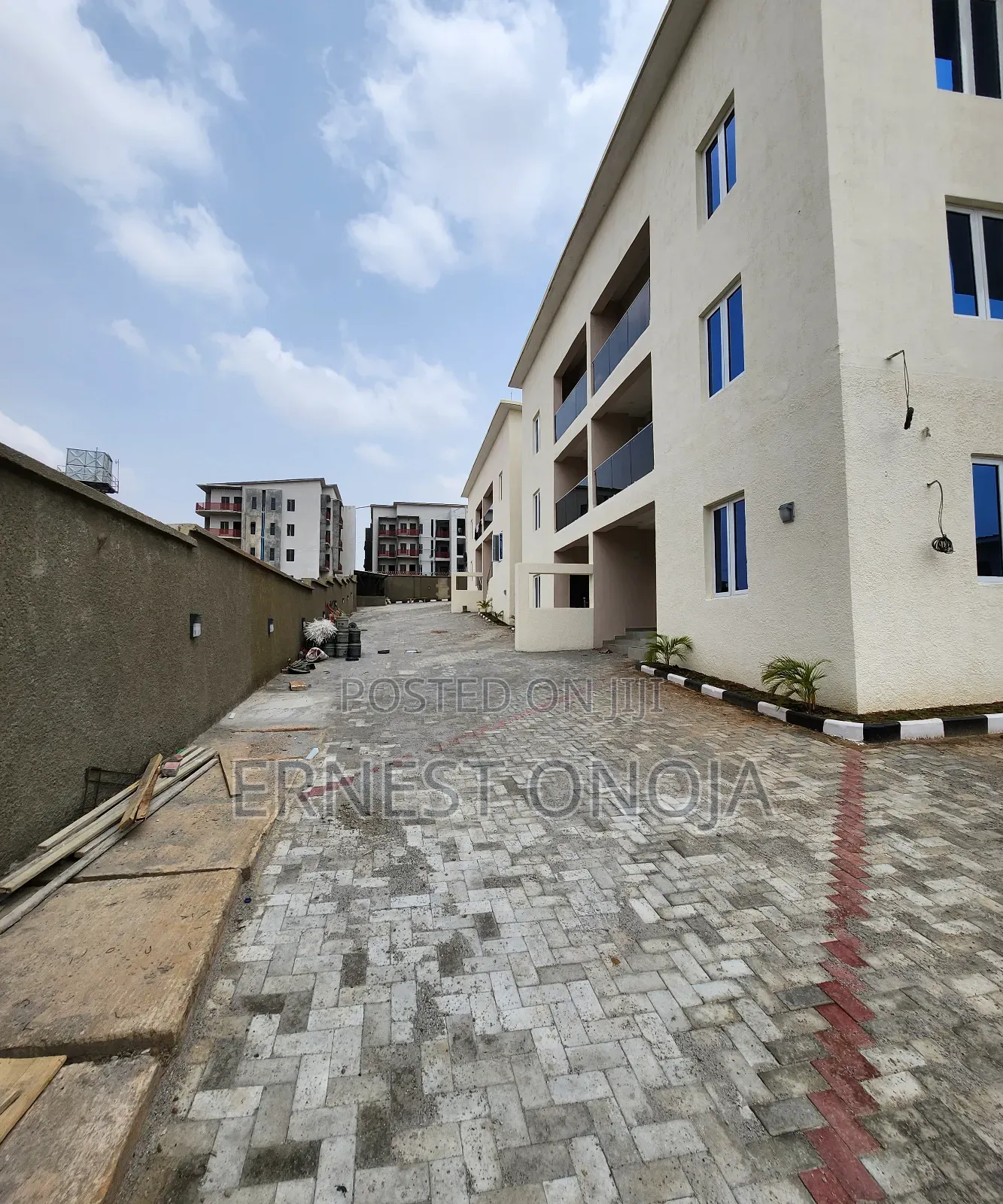4bdrm Townhouse/Terrace in Apo Zone B for sale